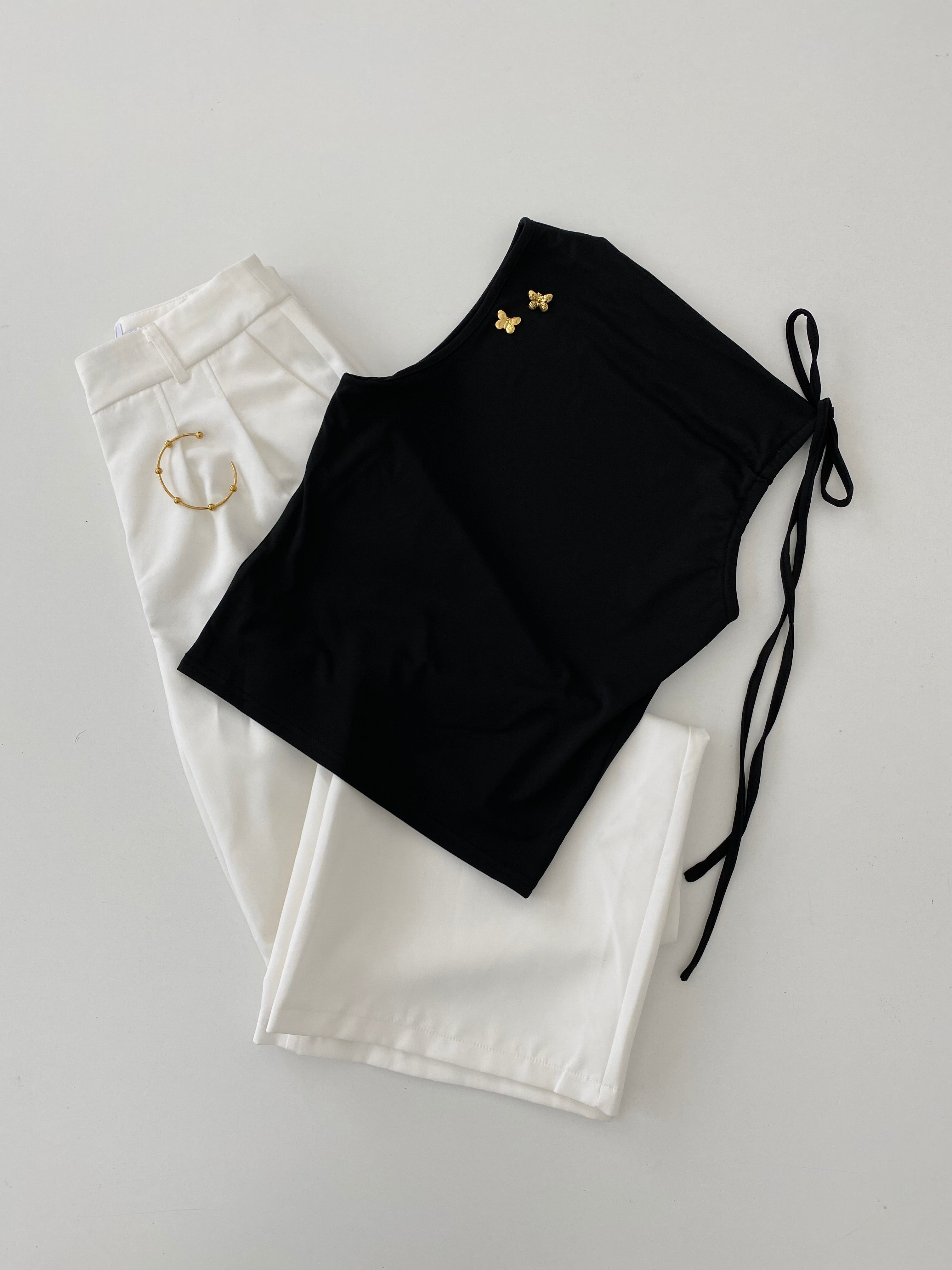 Blusa  moño en hombro
