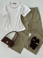 Blusa c/ collar de perlas