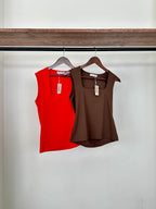 Blusa lisa sin mangas