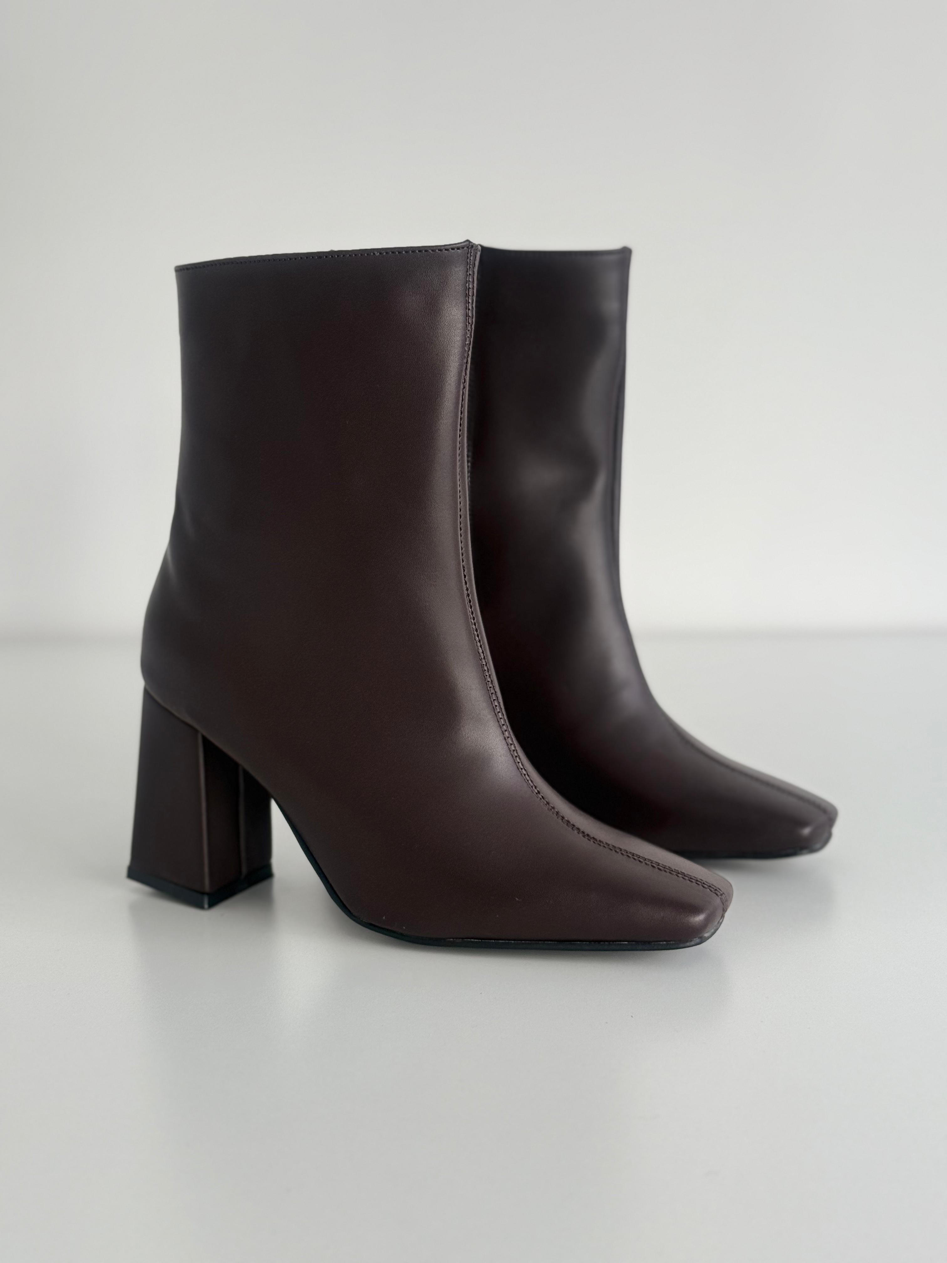 Botin corto “ HERSHOP”