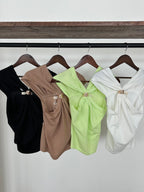 Blusa con detalle dorado
