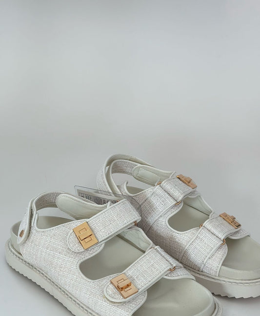 Sandalias blancas •Princess Polly•