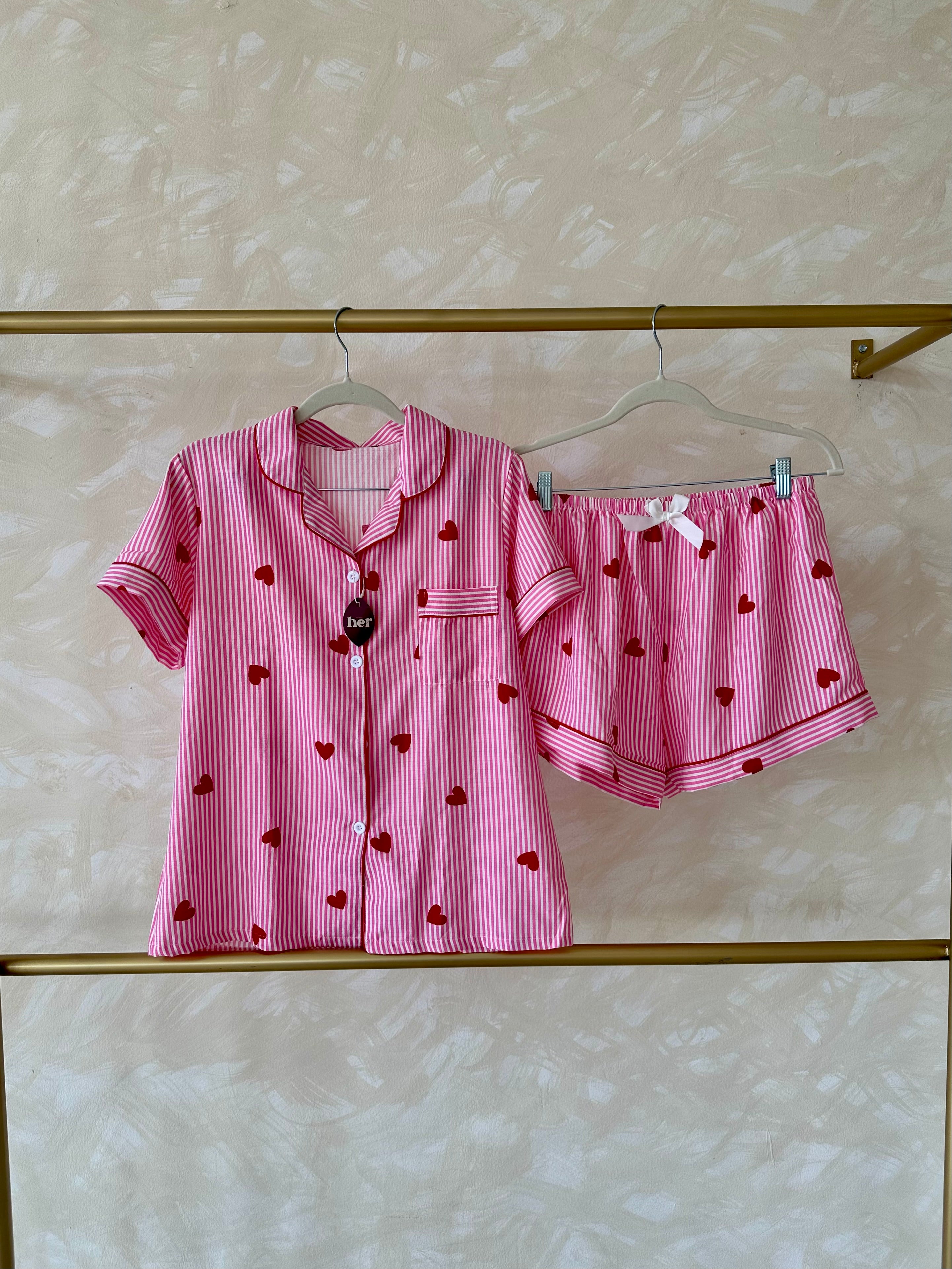 Pijama de rayas y corazones c/short