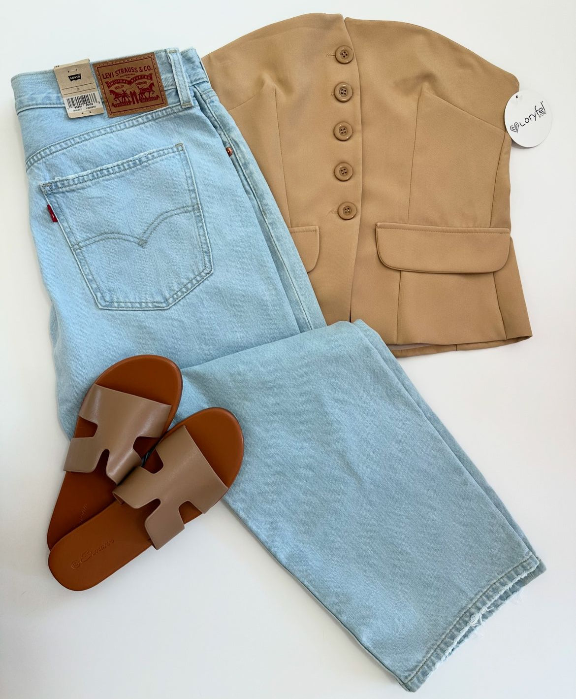 Levi's jeans •Low pro•