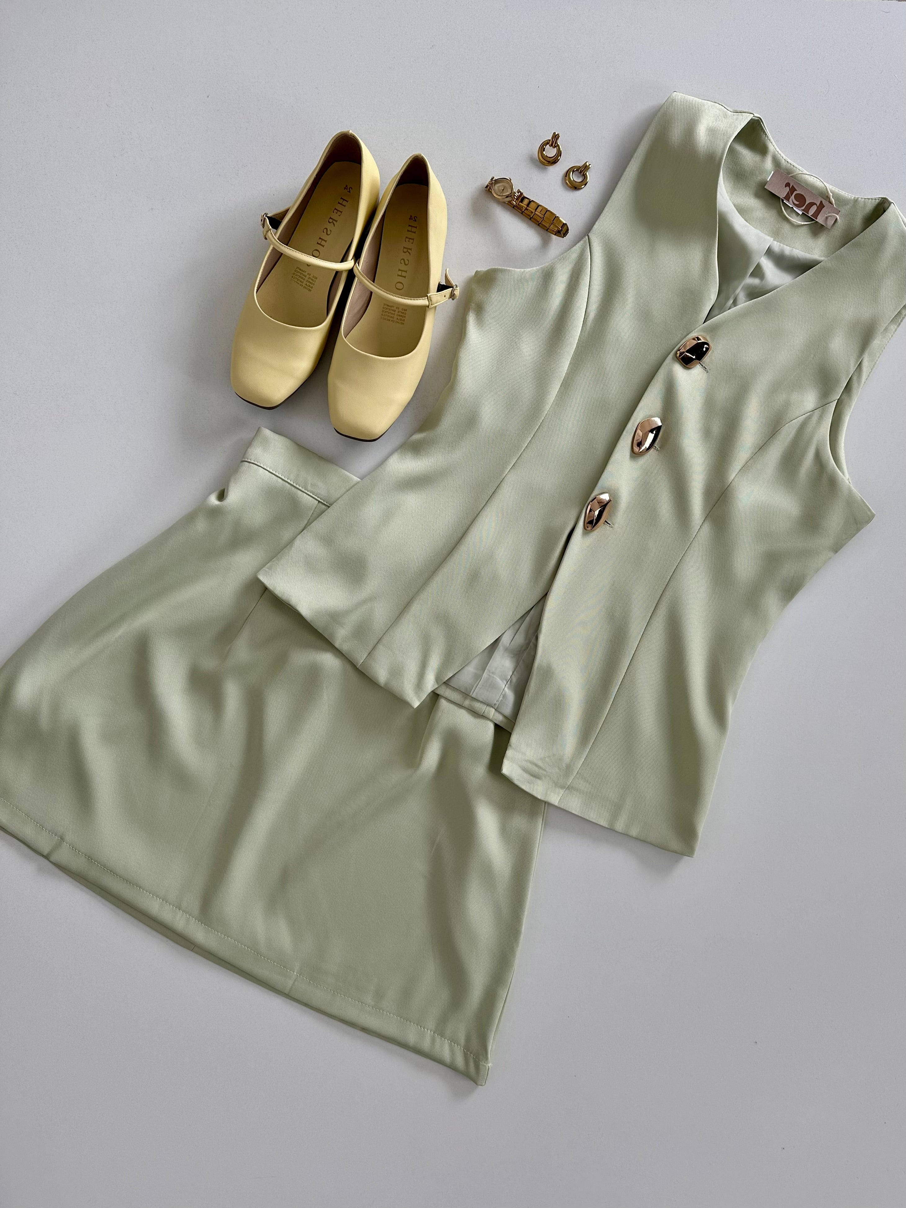 Conjunto falda y chaleco
