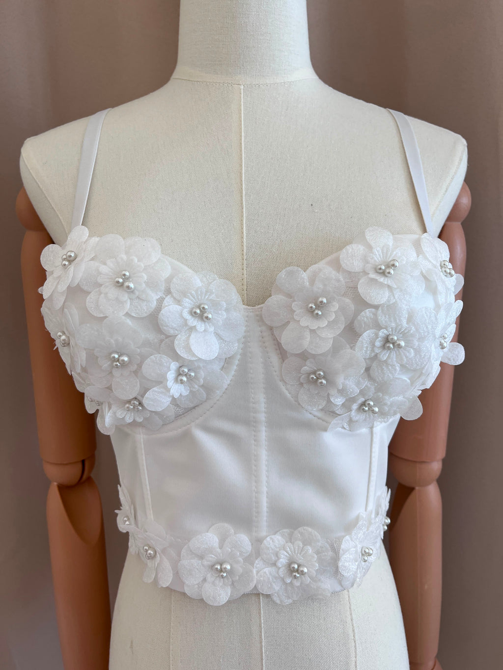 Corset floral c/perlas
