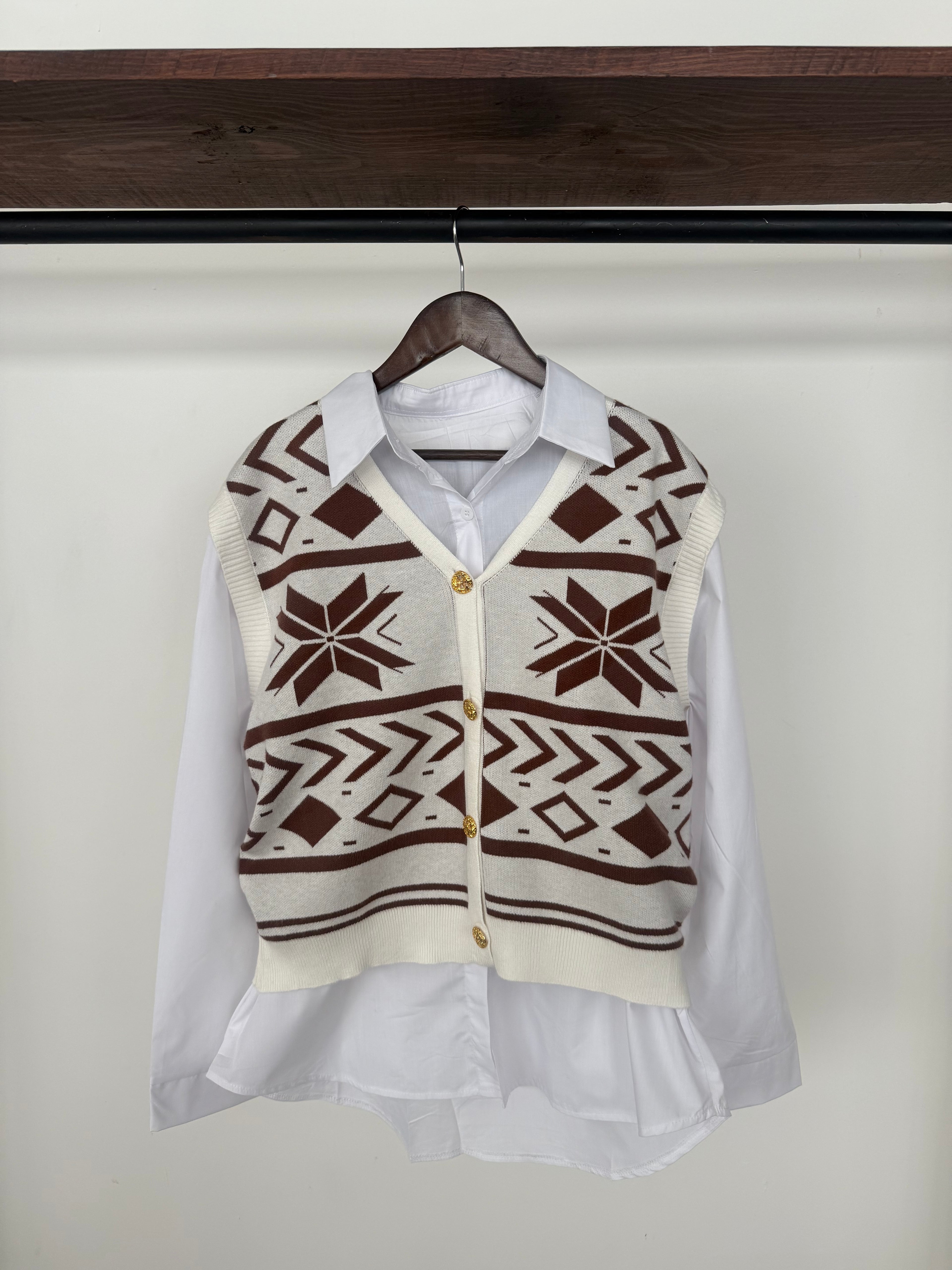 Set chaleco y camisa