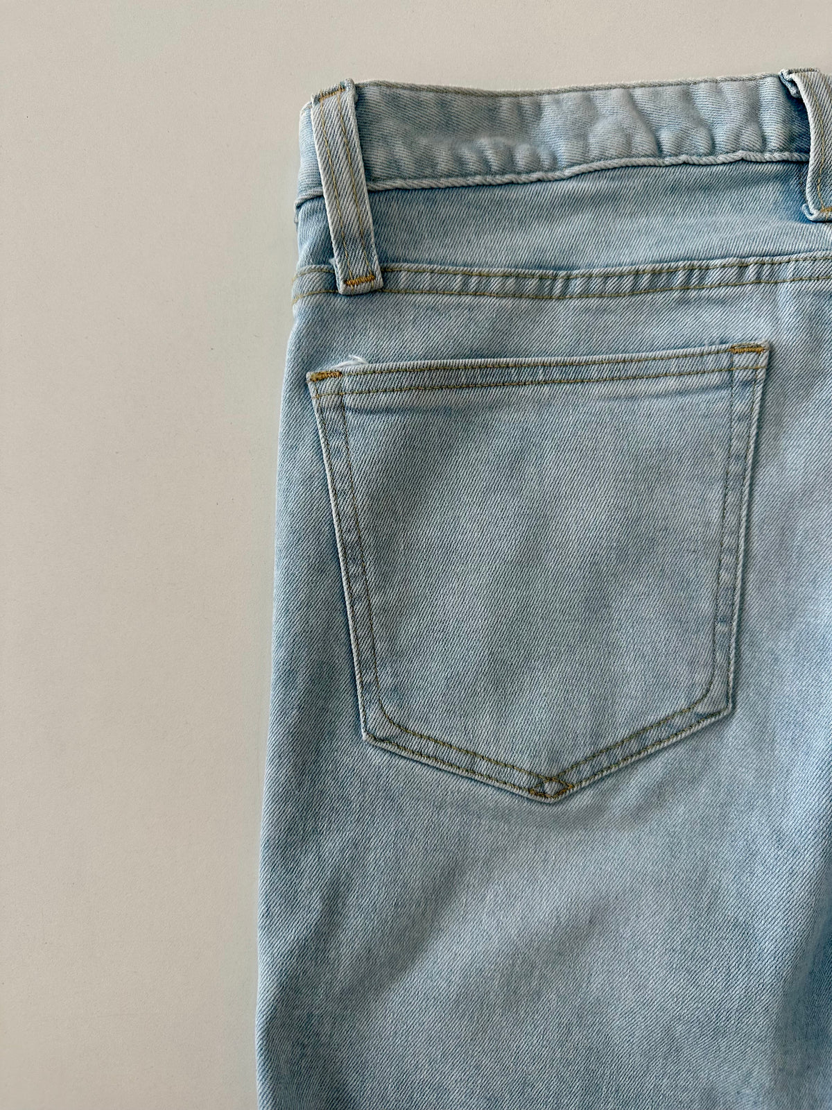 Jean Raw Hem