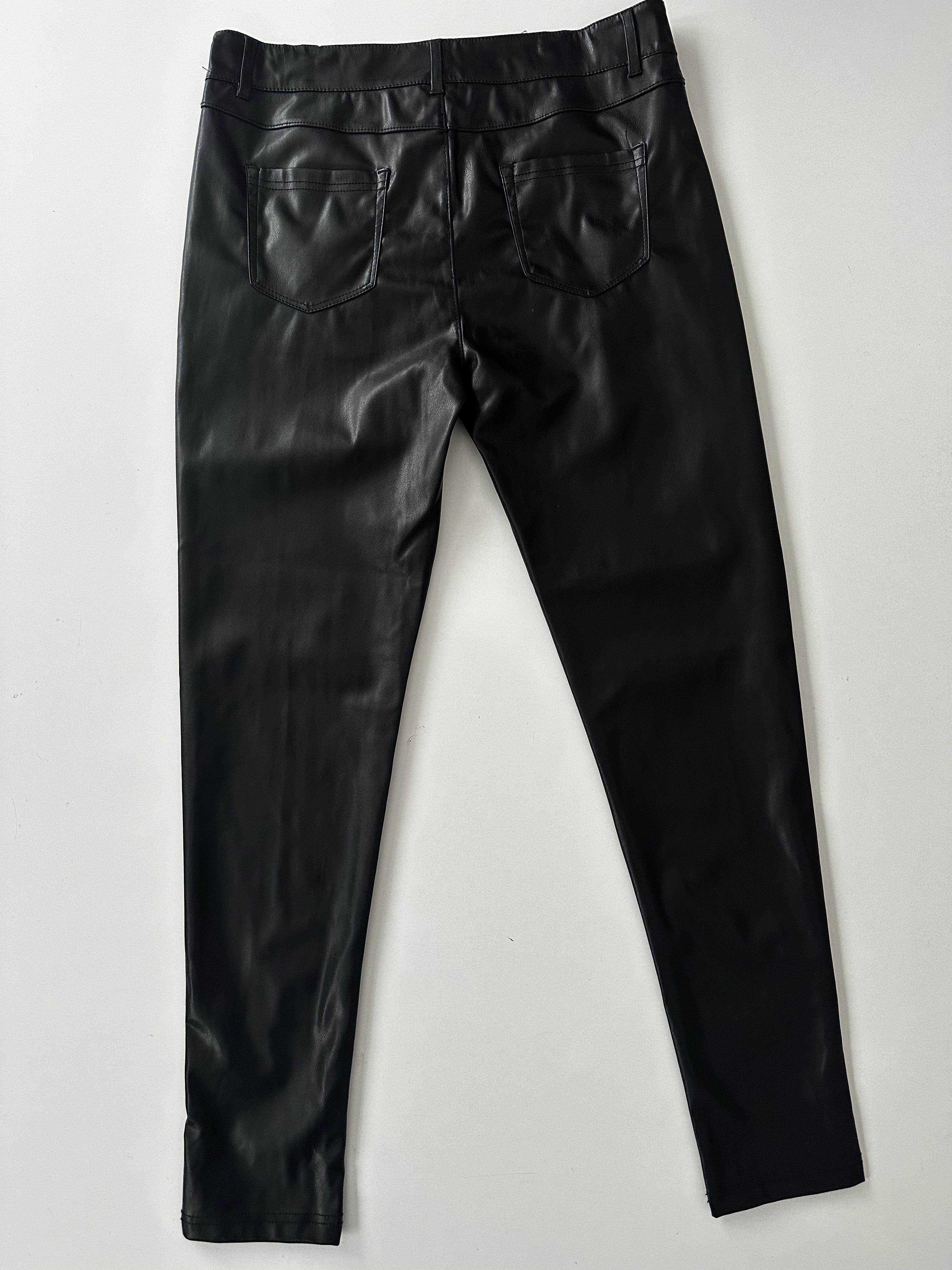 Pantalón vinipiel liso