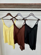 Blusa de tirantes con encaje