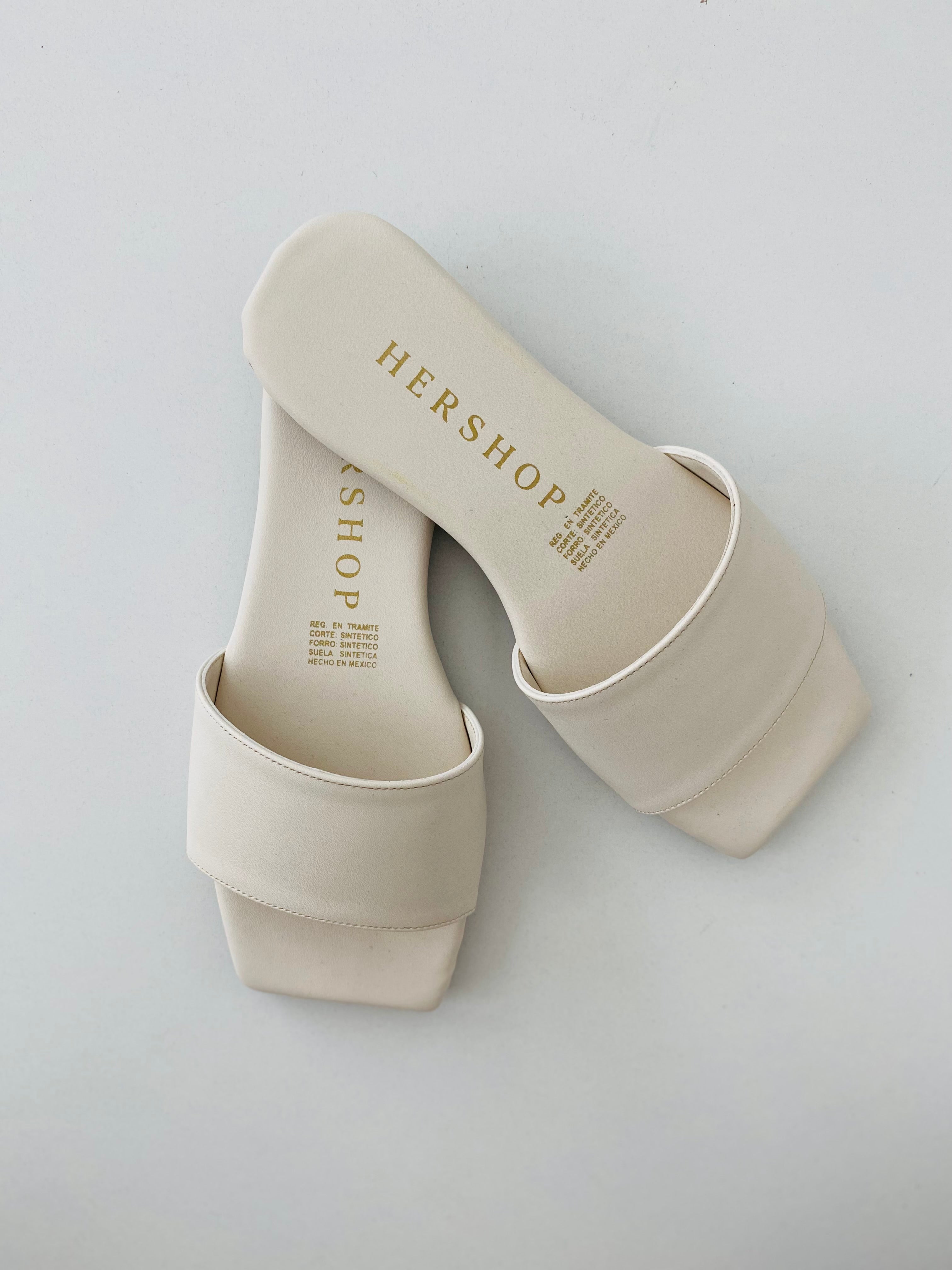YUNA SANDALS