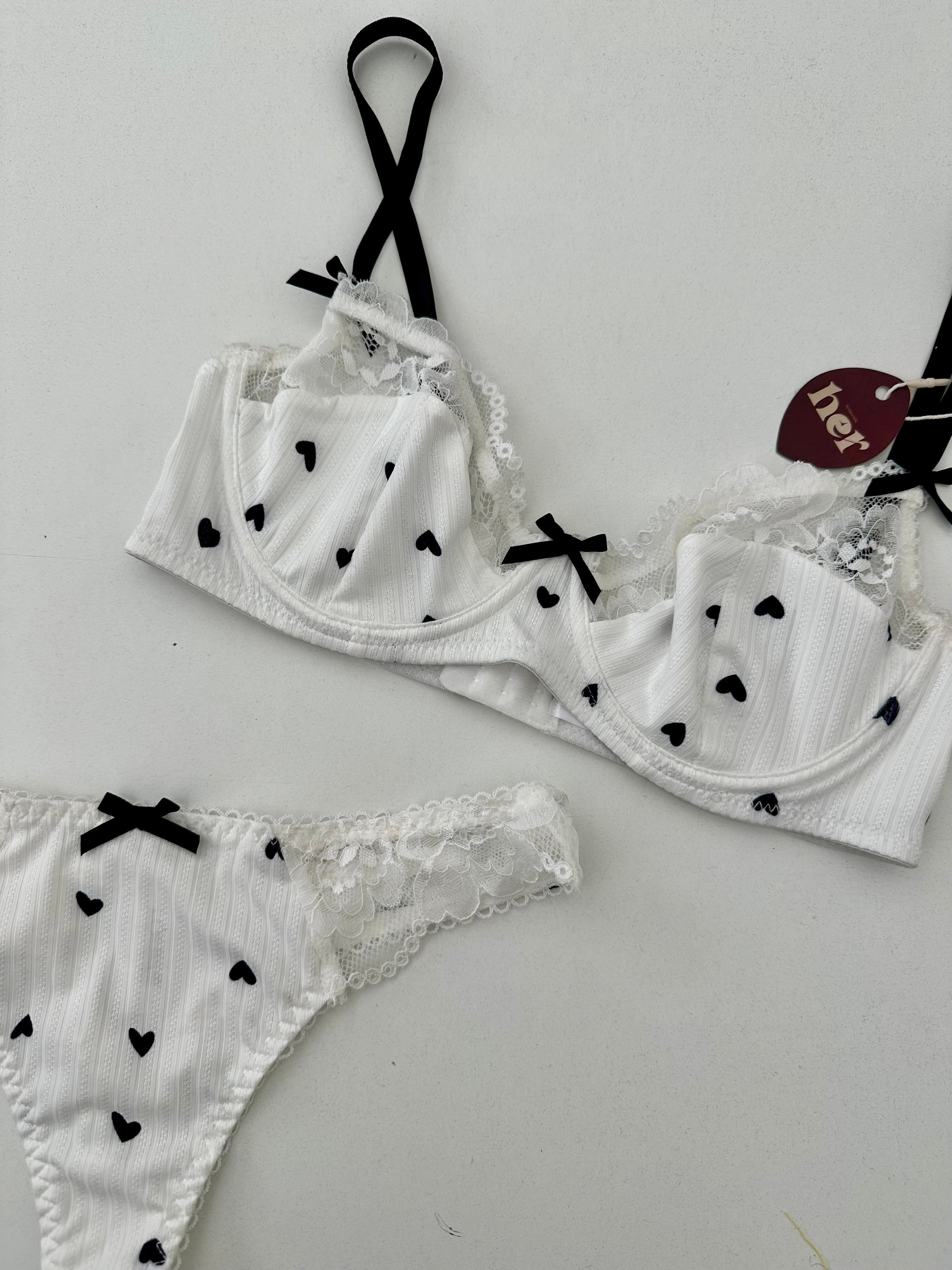 Set corazón c/encaje