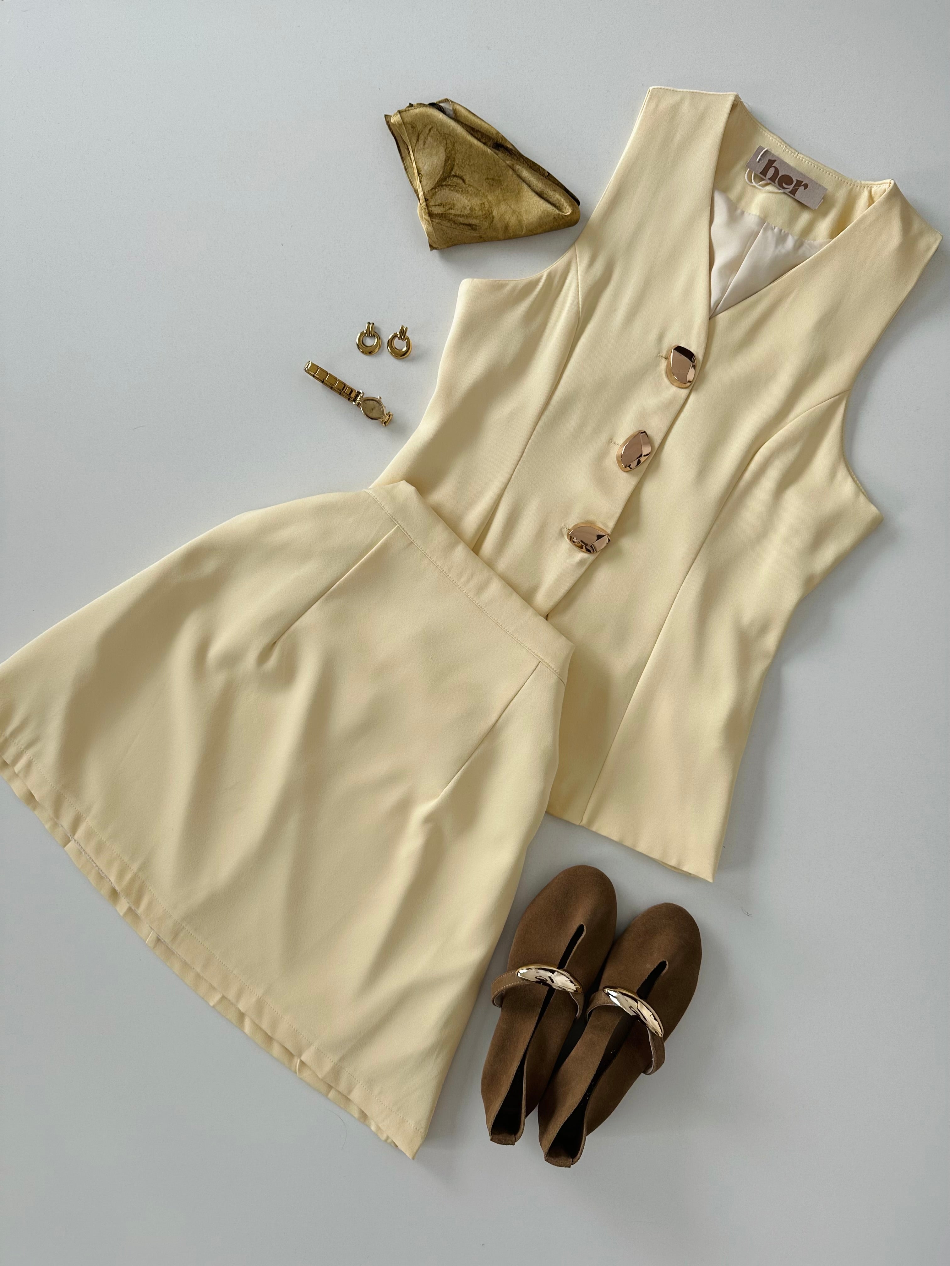 Conjunto falda y chaleco
