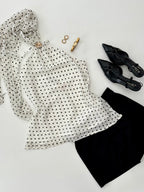 Blusa Halter polka c/ detalle dorado