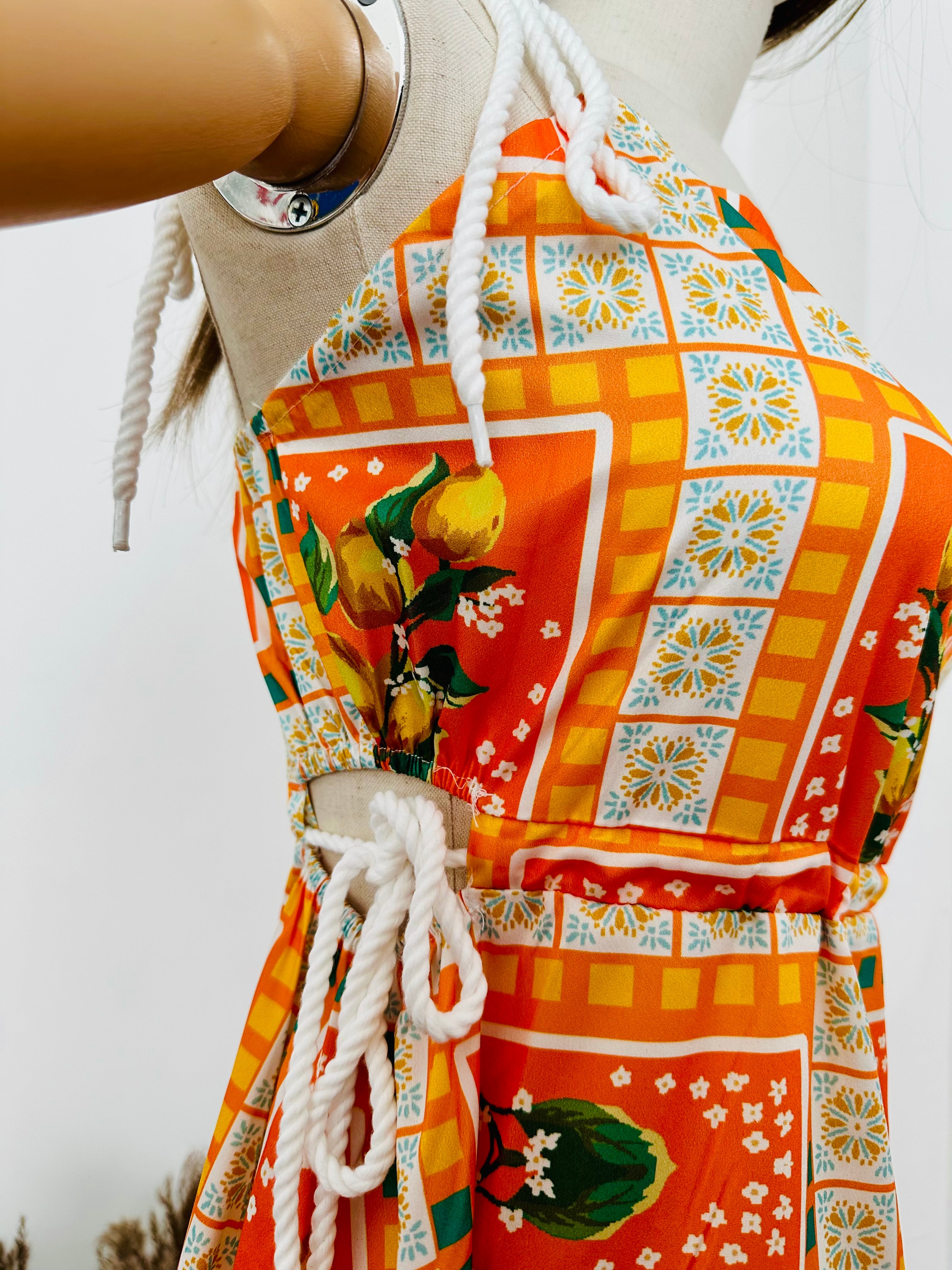Vestido estampado c/cordones