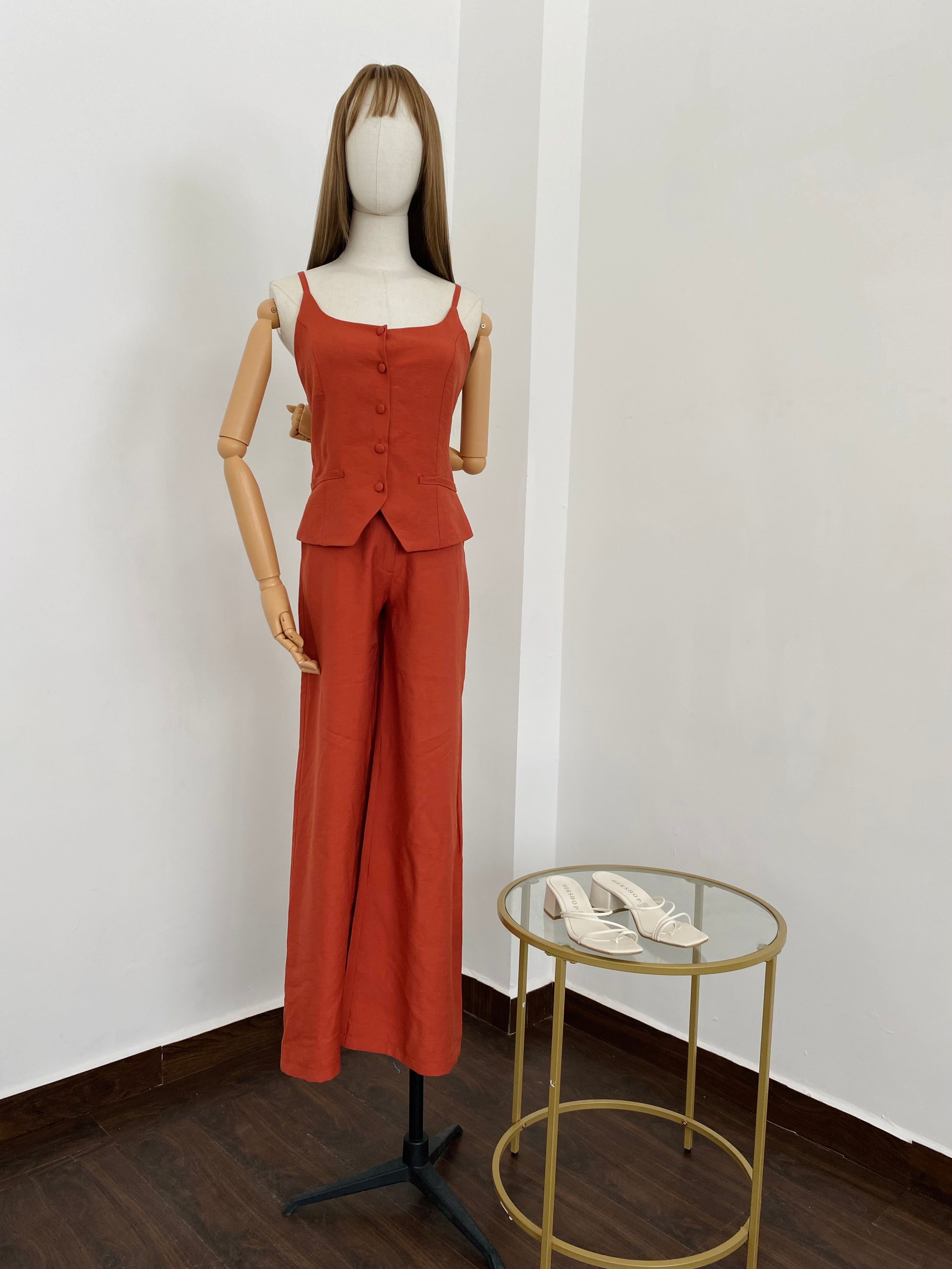 Conjunto chaleco/pantalón