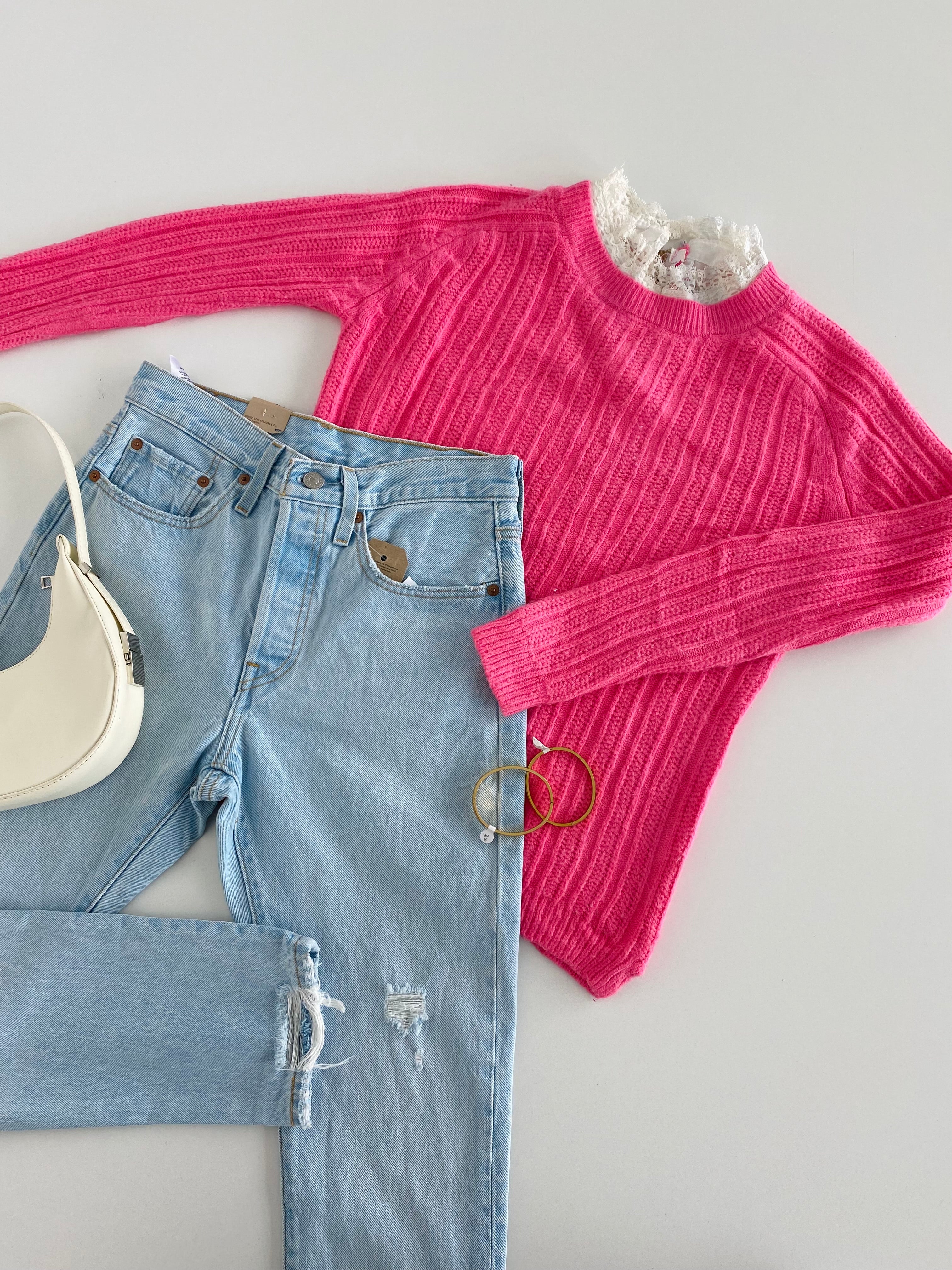 Blusa con cuello de encaje