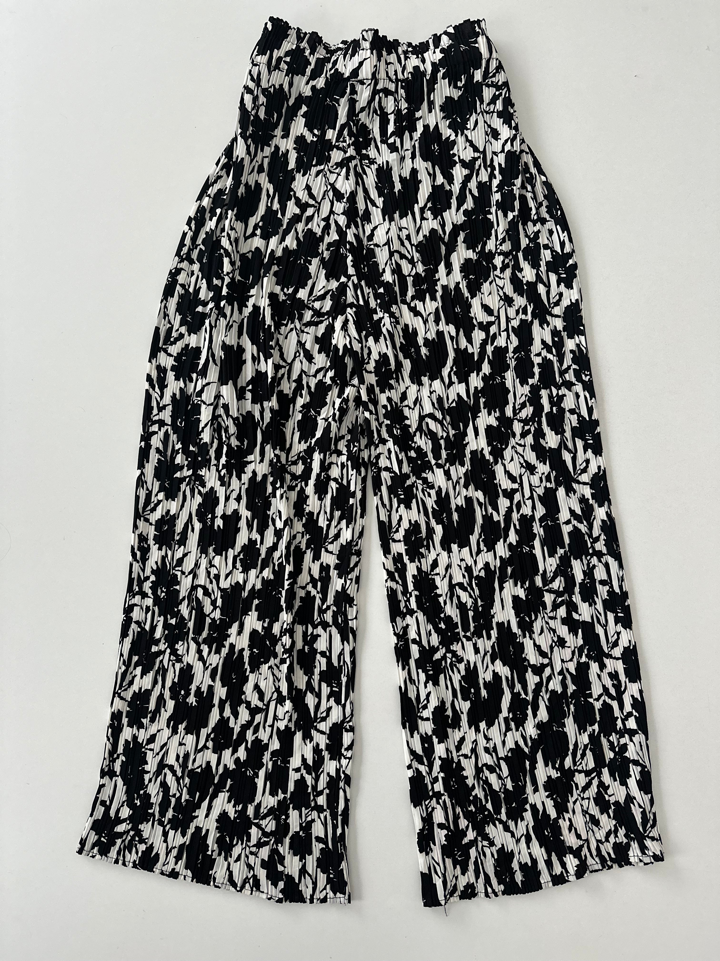 Pantalón c/ estampado blanco y negro