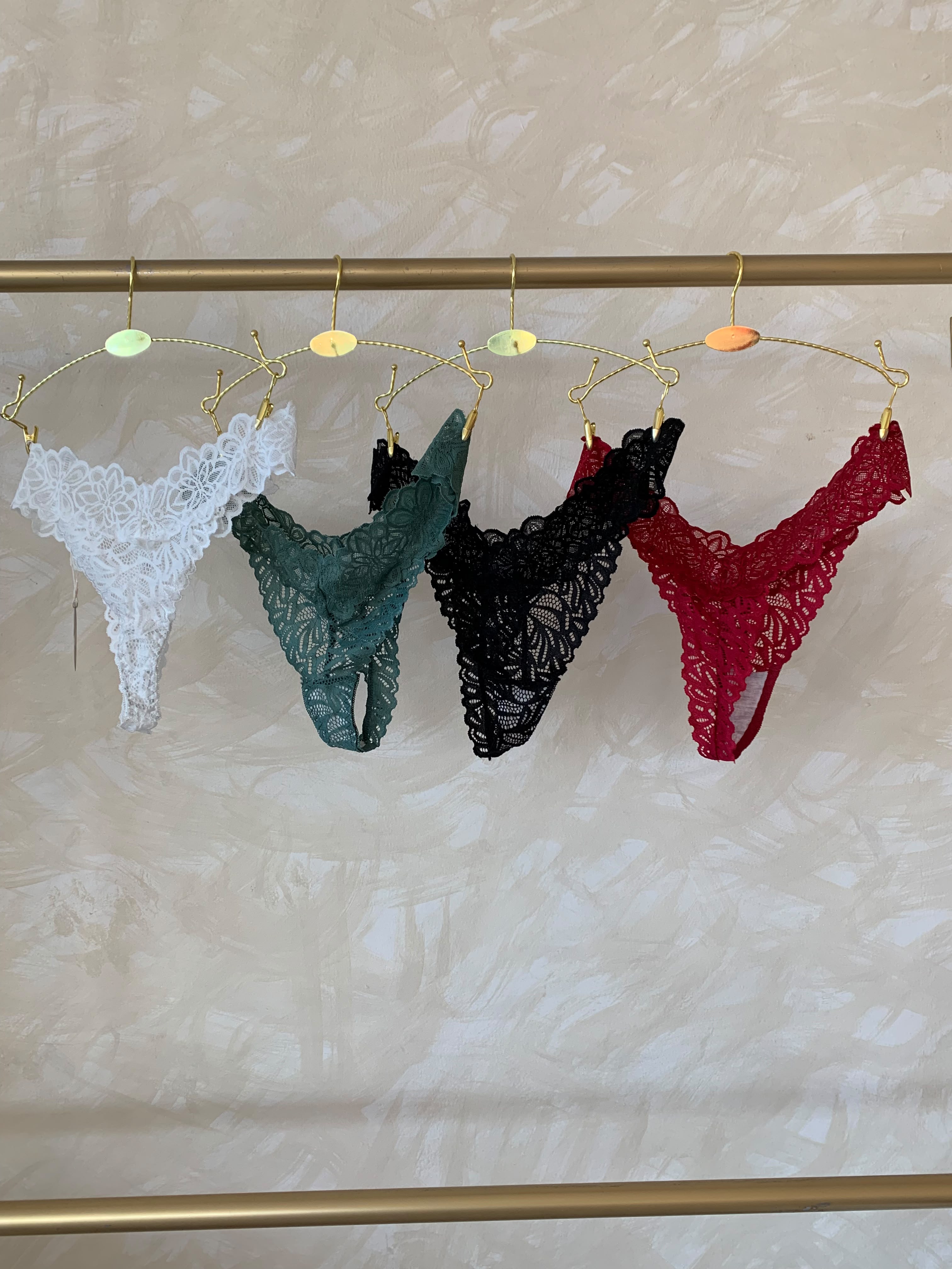 Tanga de encaje