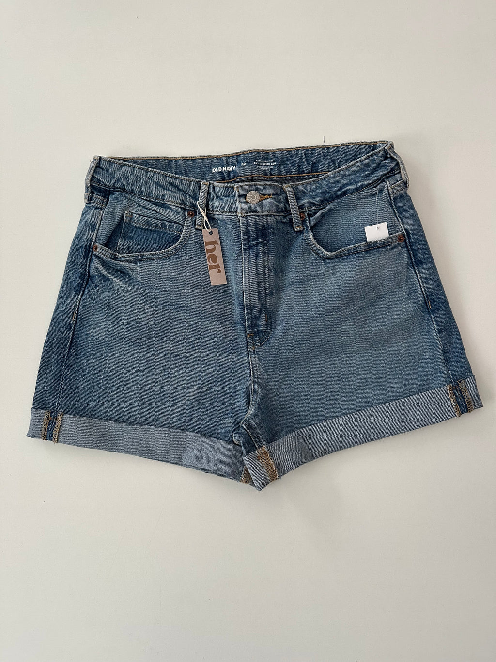 Short wide leg