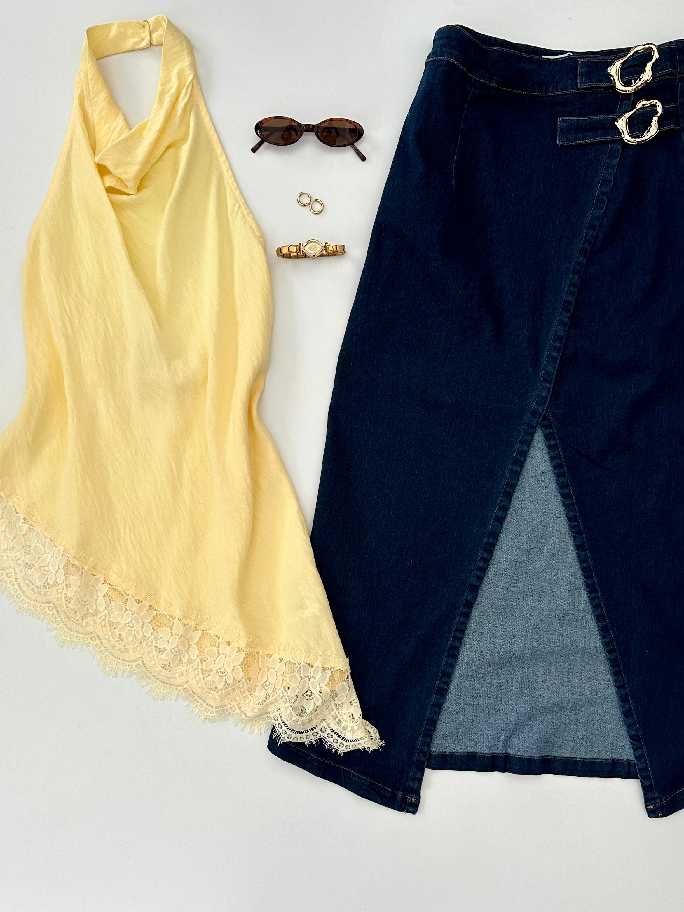 Blusa Halter con encaje