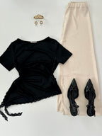 Blusa lisa con encaje