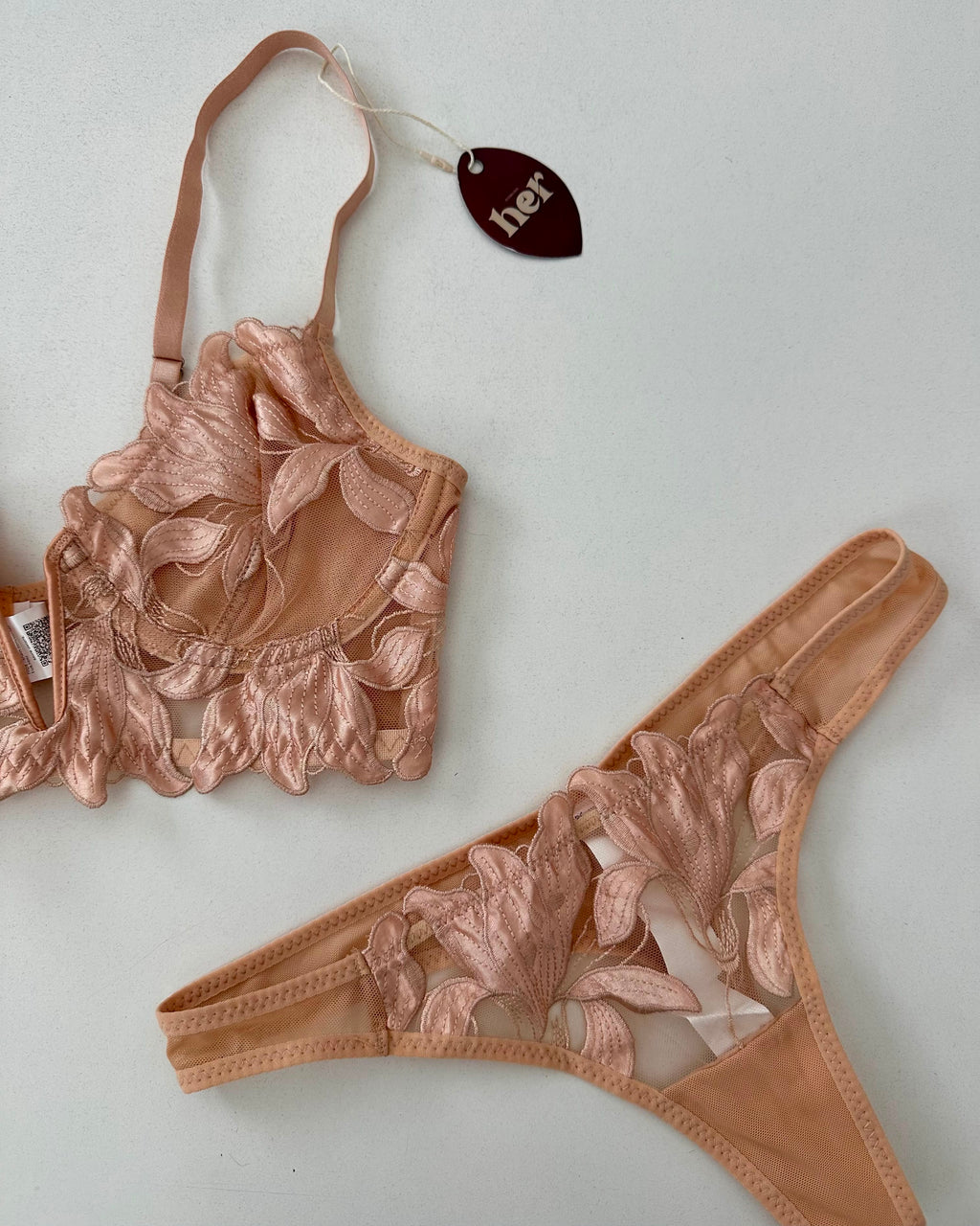 Set mesh con bordado