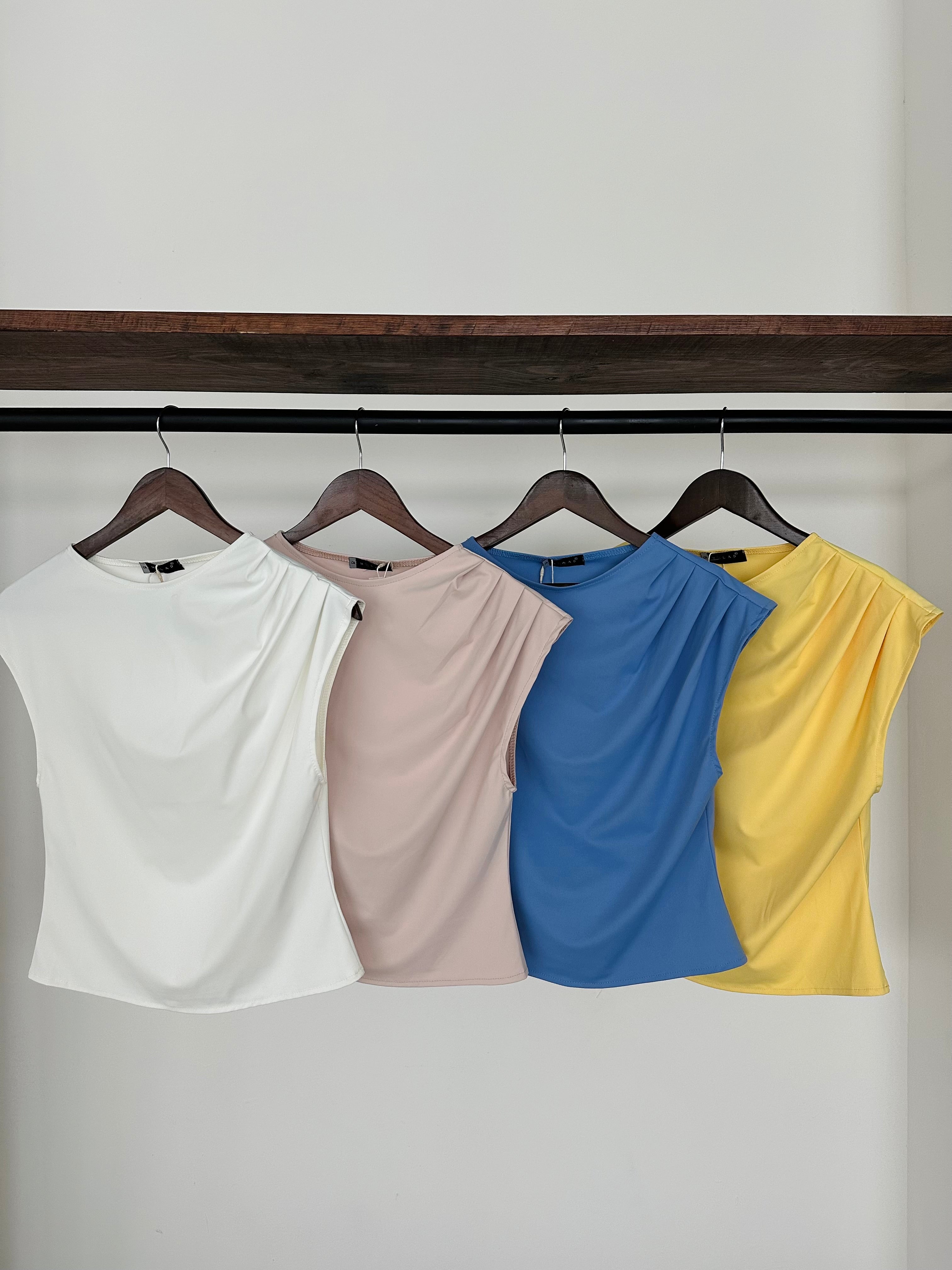 Top con pliegues molad