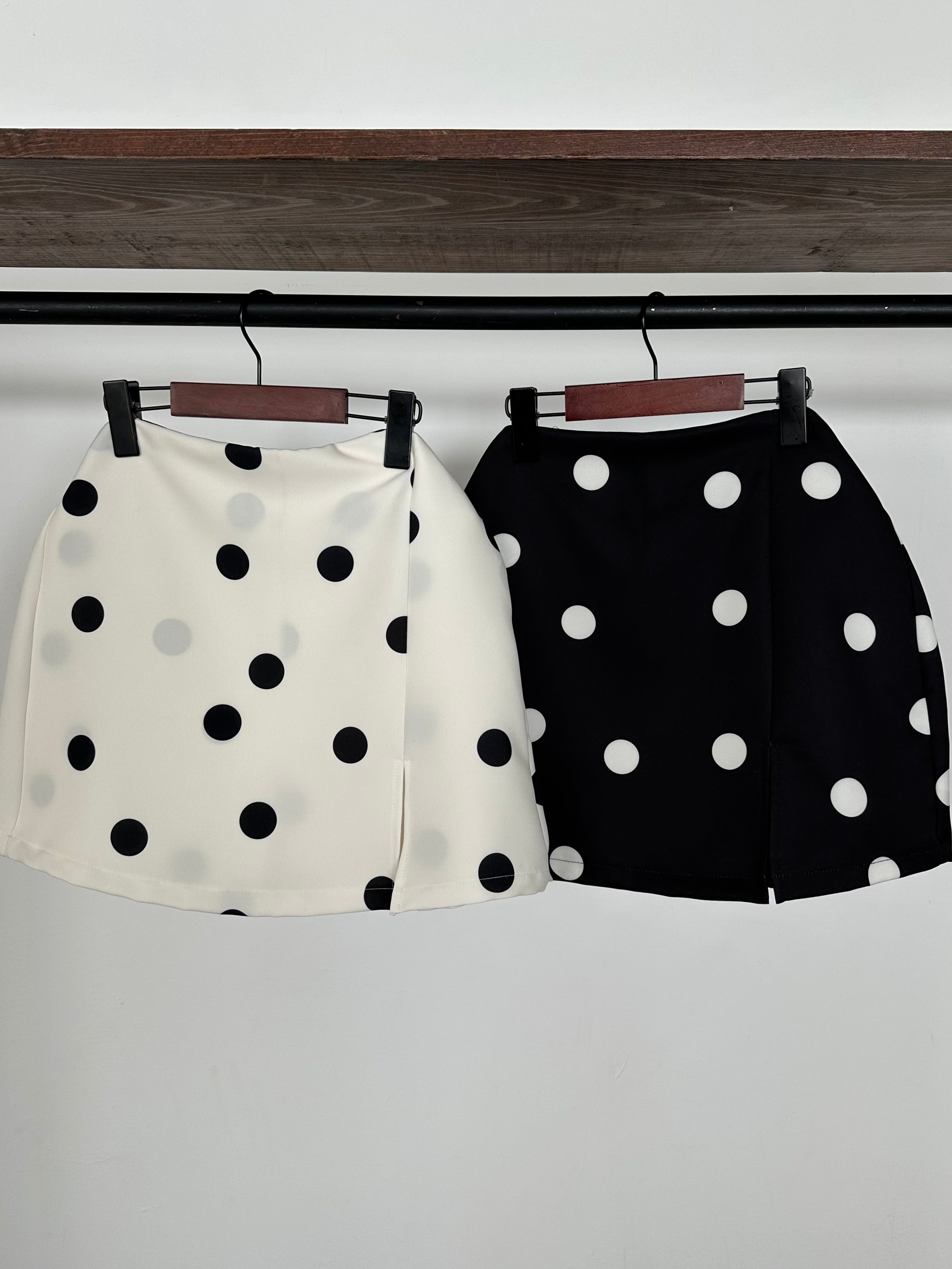 Falda short polka dots