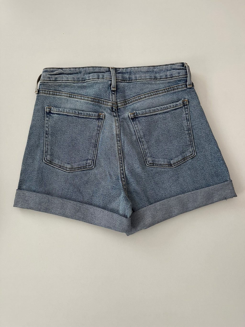 Short wide leg