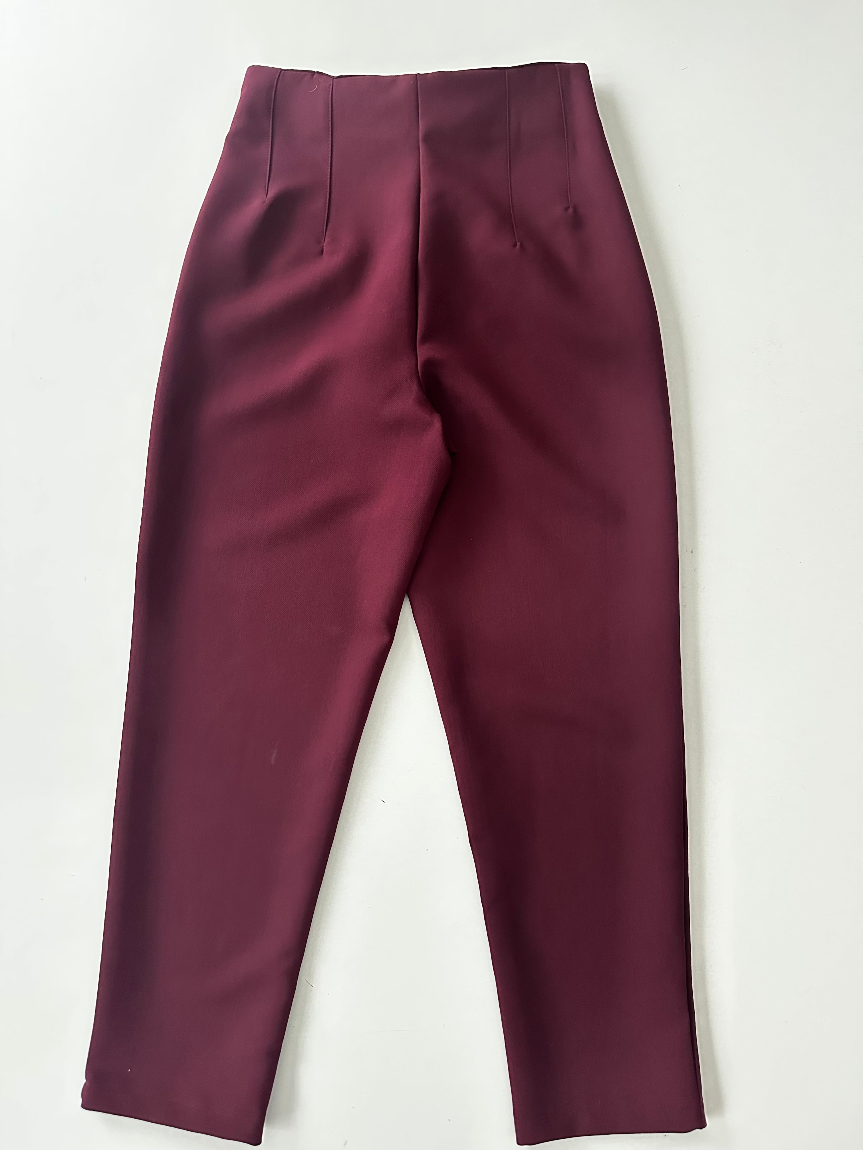Pantalón slim vino