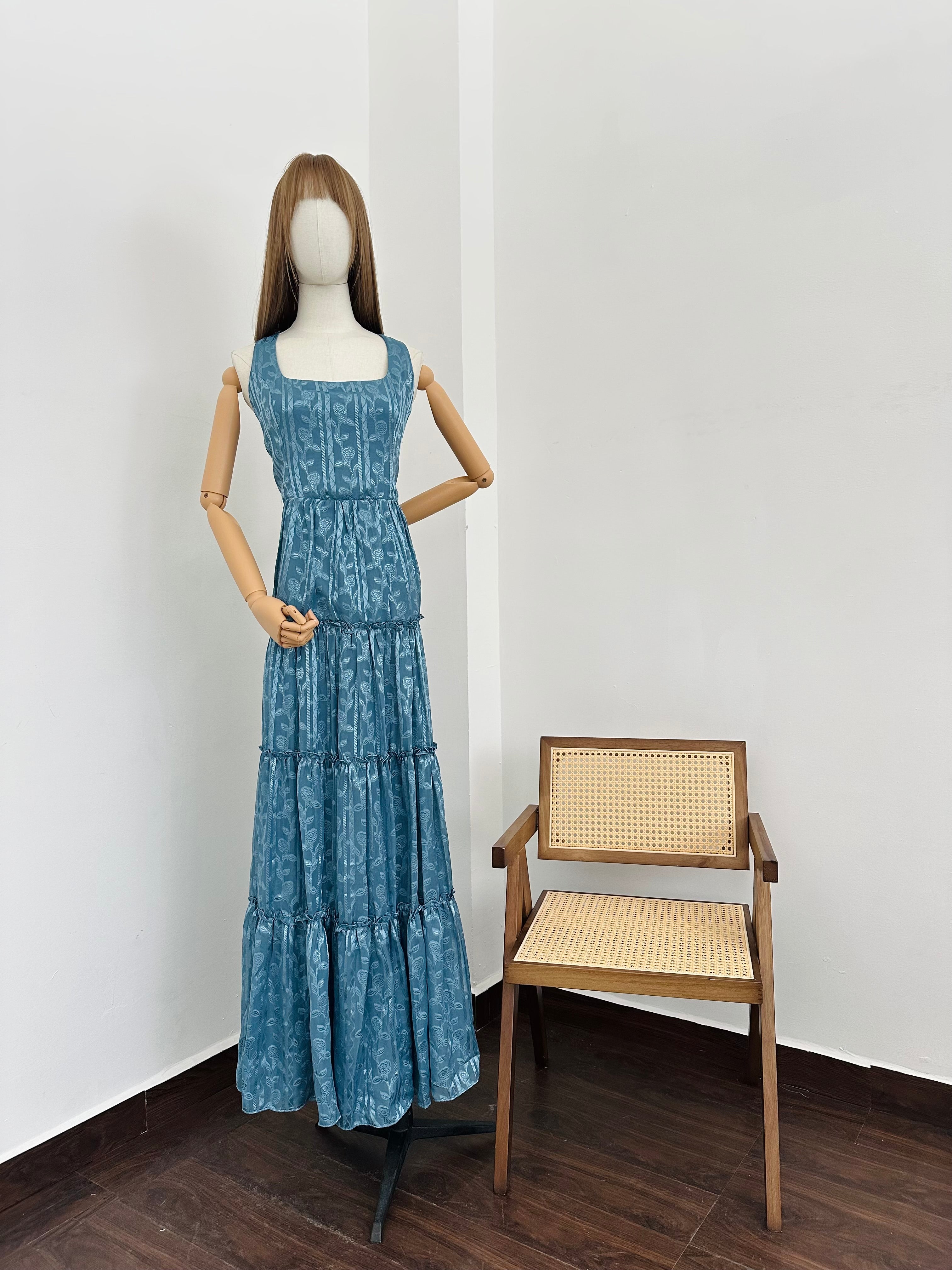 Vestido azul metálico