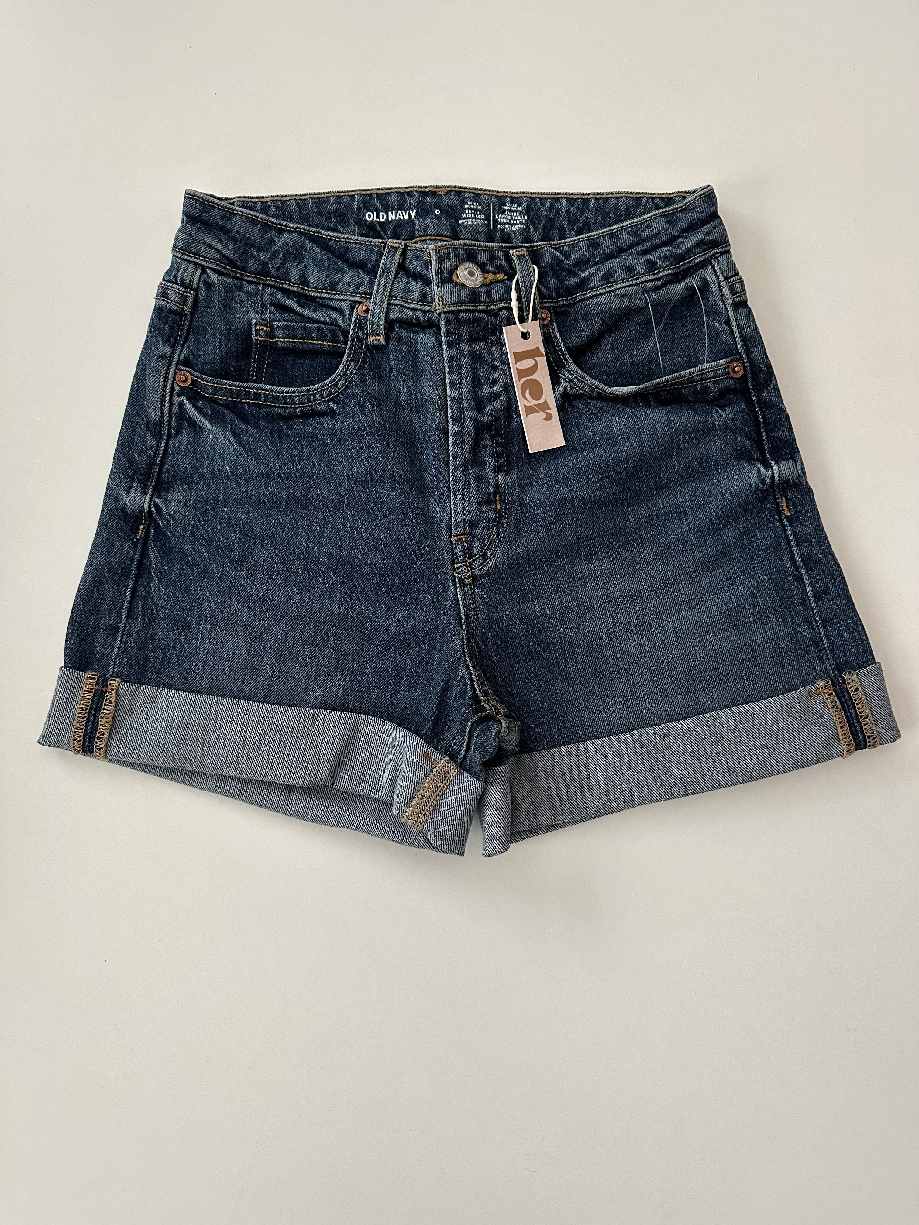 Short wide leg
