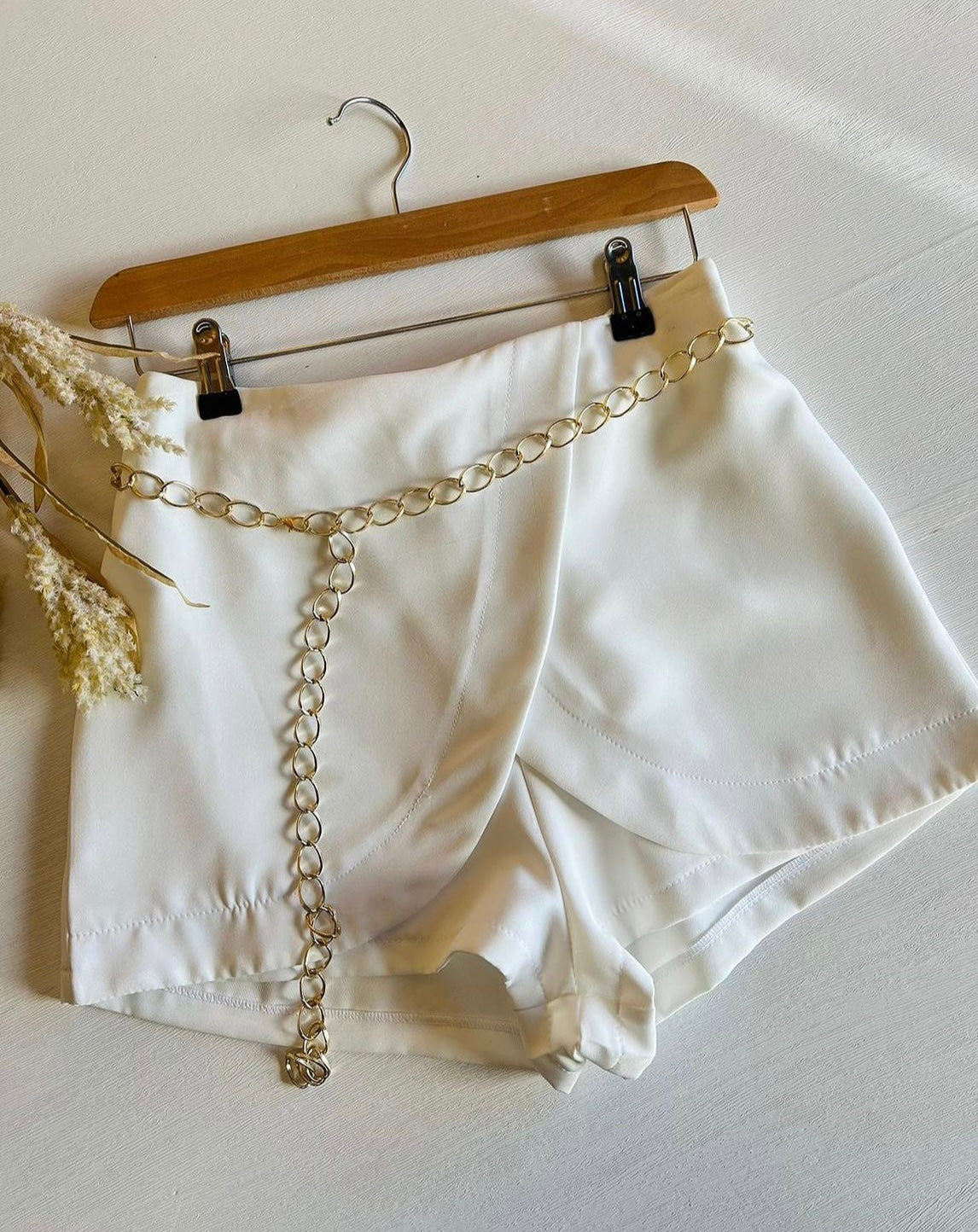 Short falda blanco •con cinto desmontable•