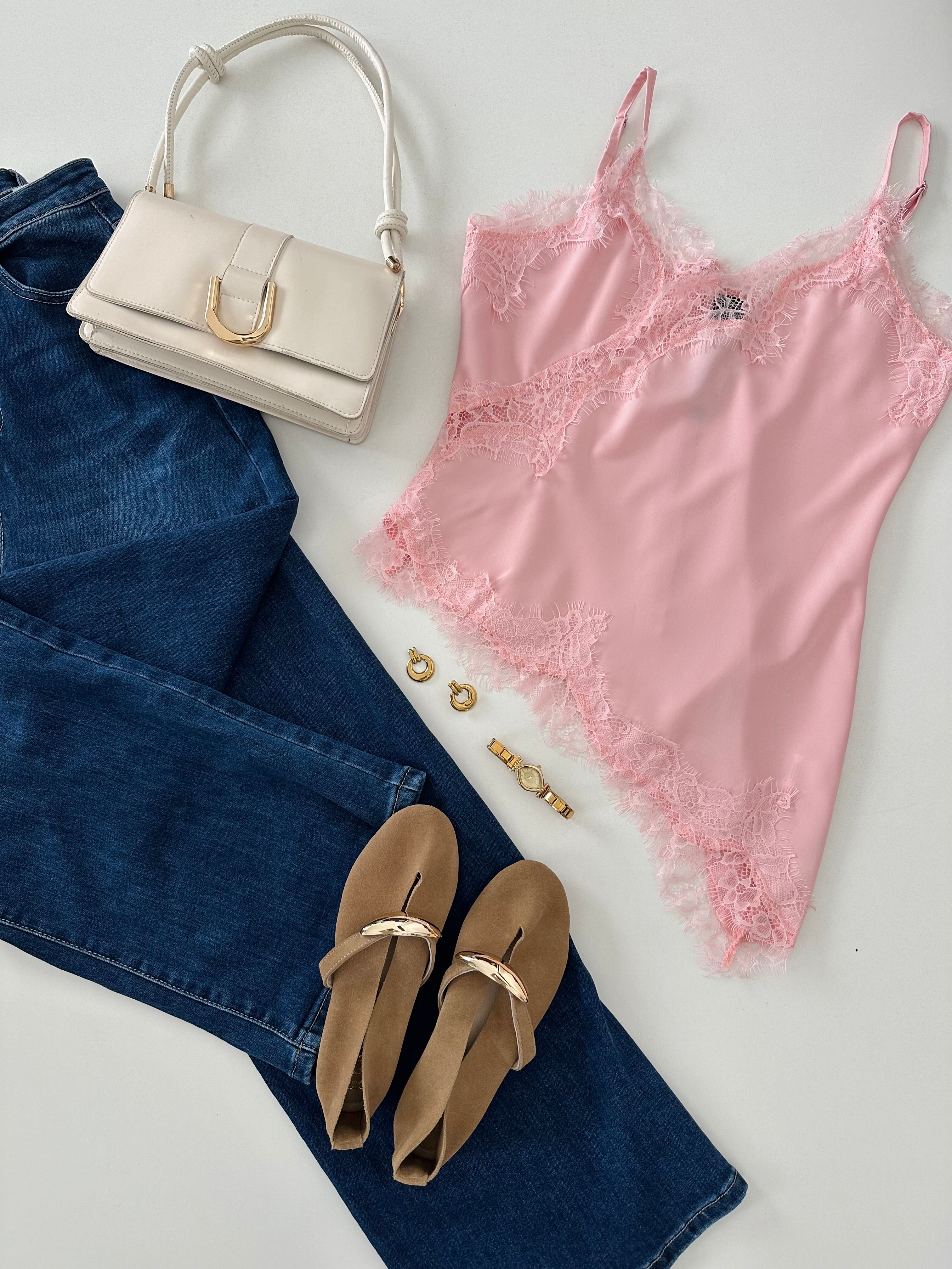 Blusa satinada c/encaje