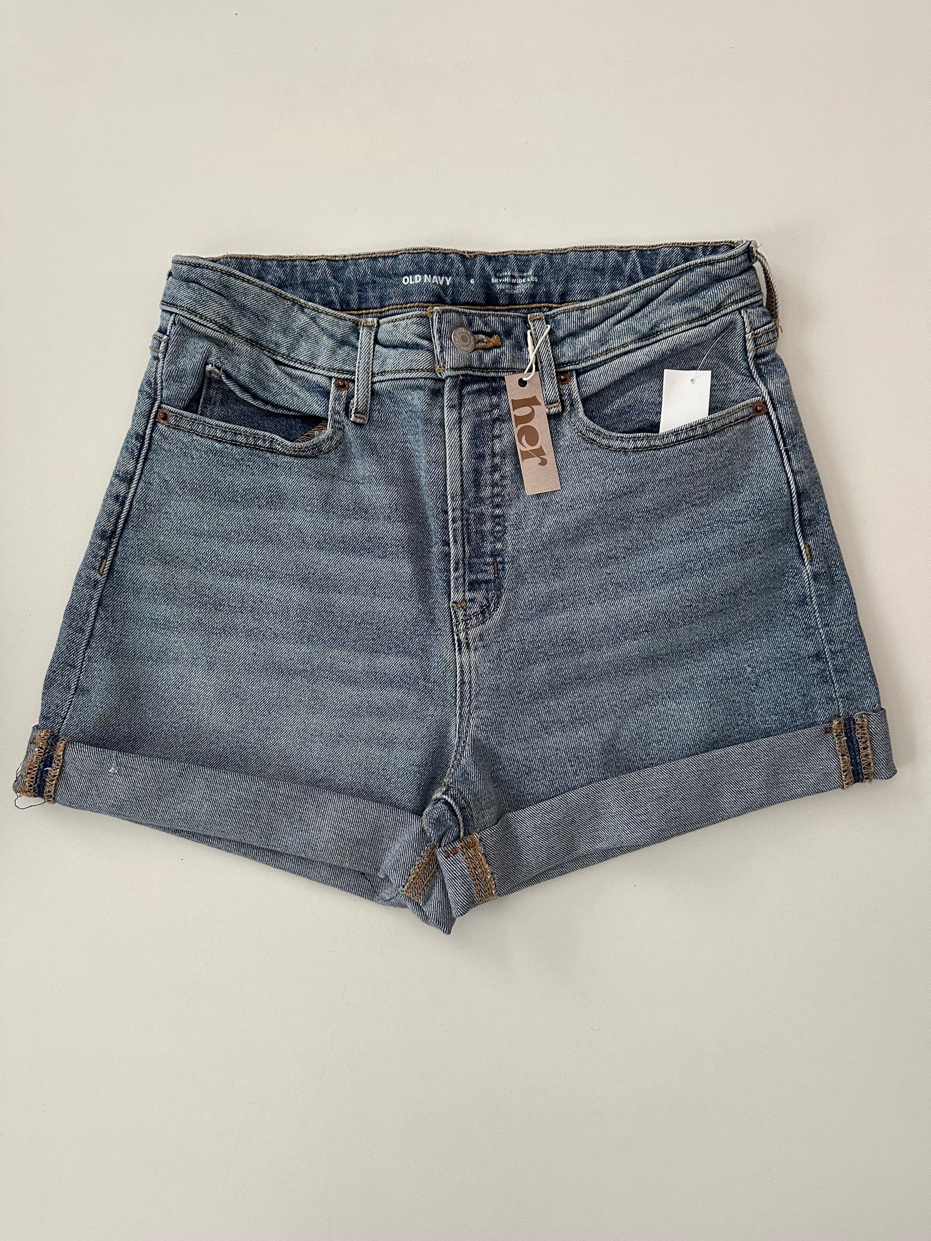 Short wide leg