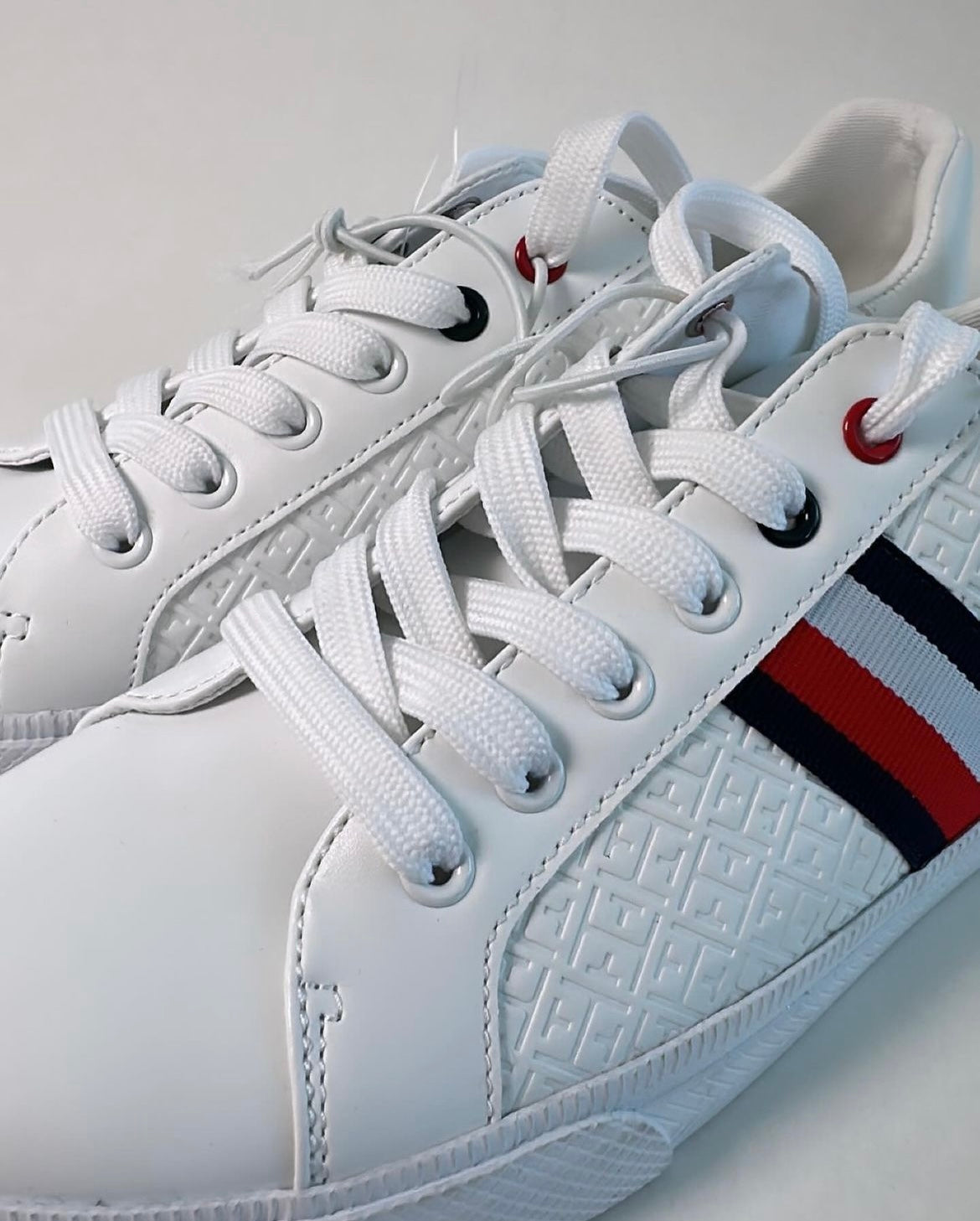 Tenis •TOMMY HILFIGER•