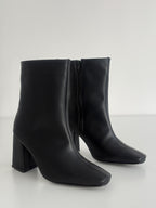 Botin corto “HERSHOP”