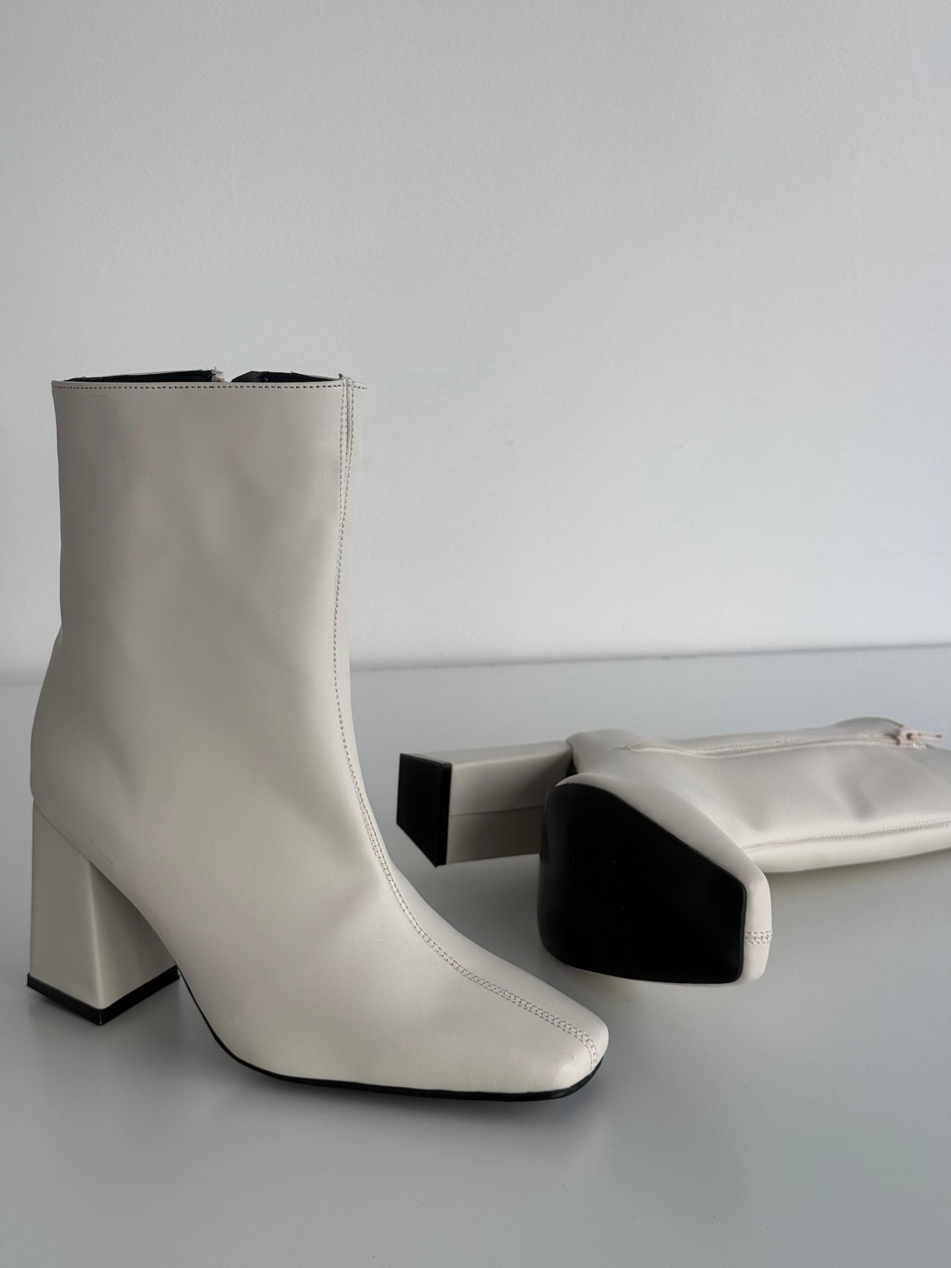 Botin corto “HERSHOP”