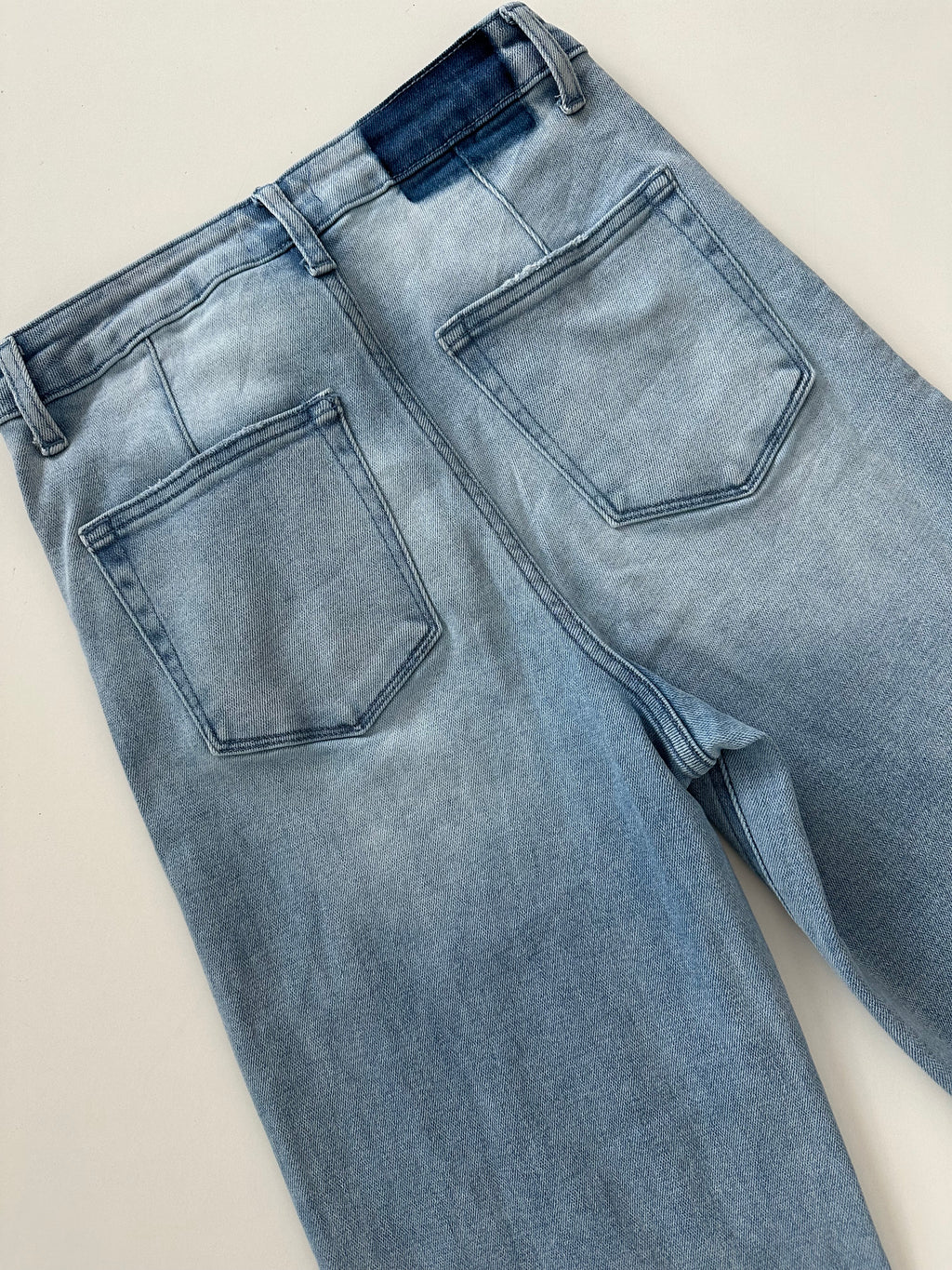 Jeans raw hem