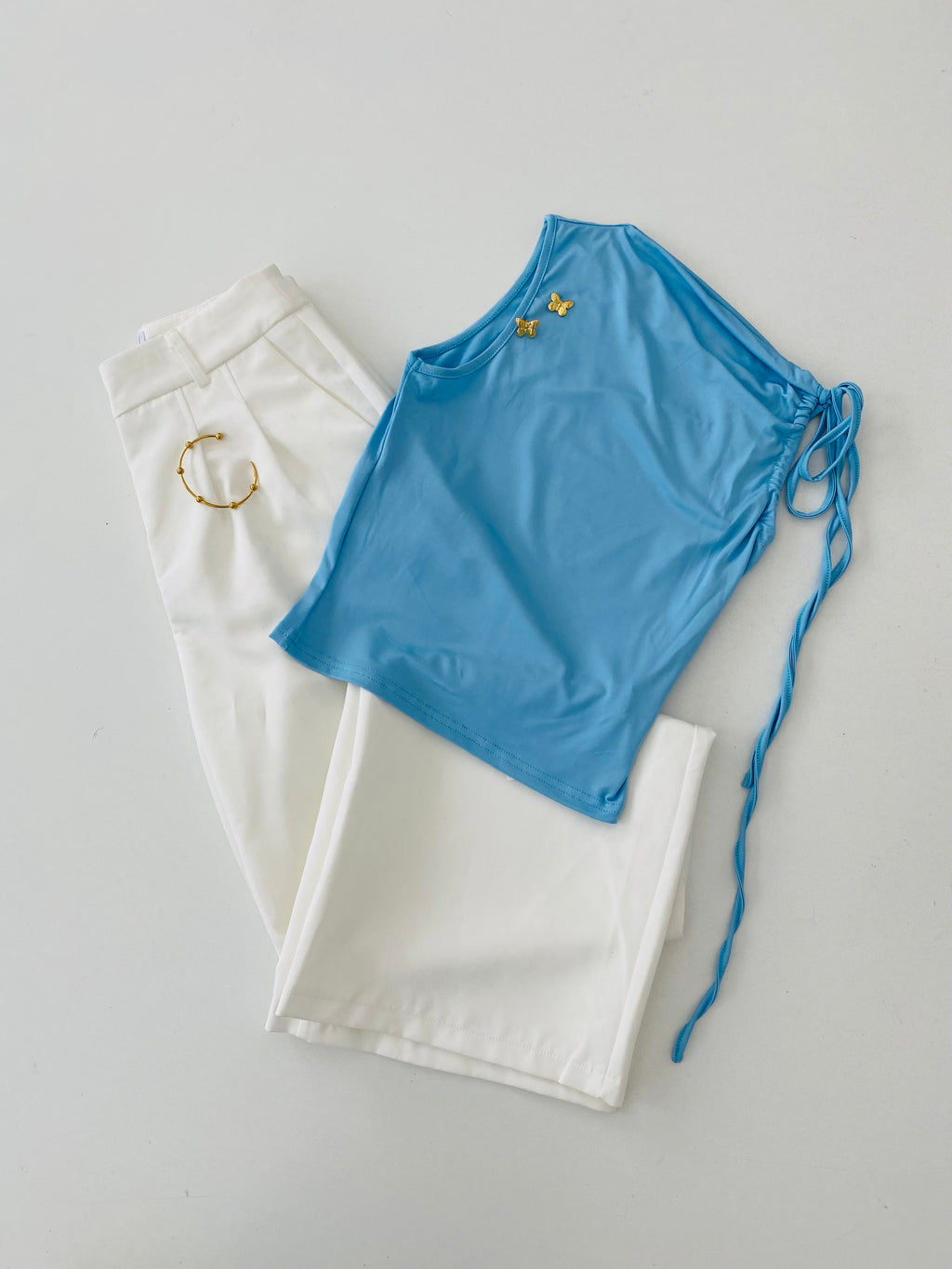 Blusa  moño en hombro
