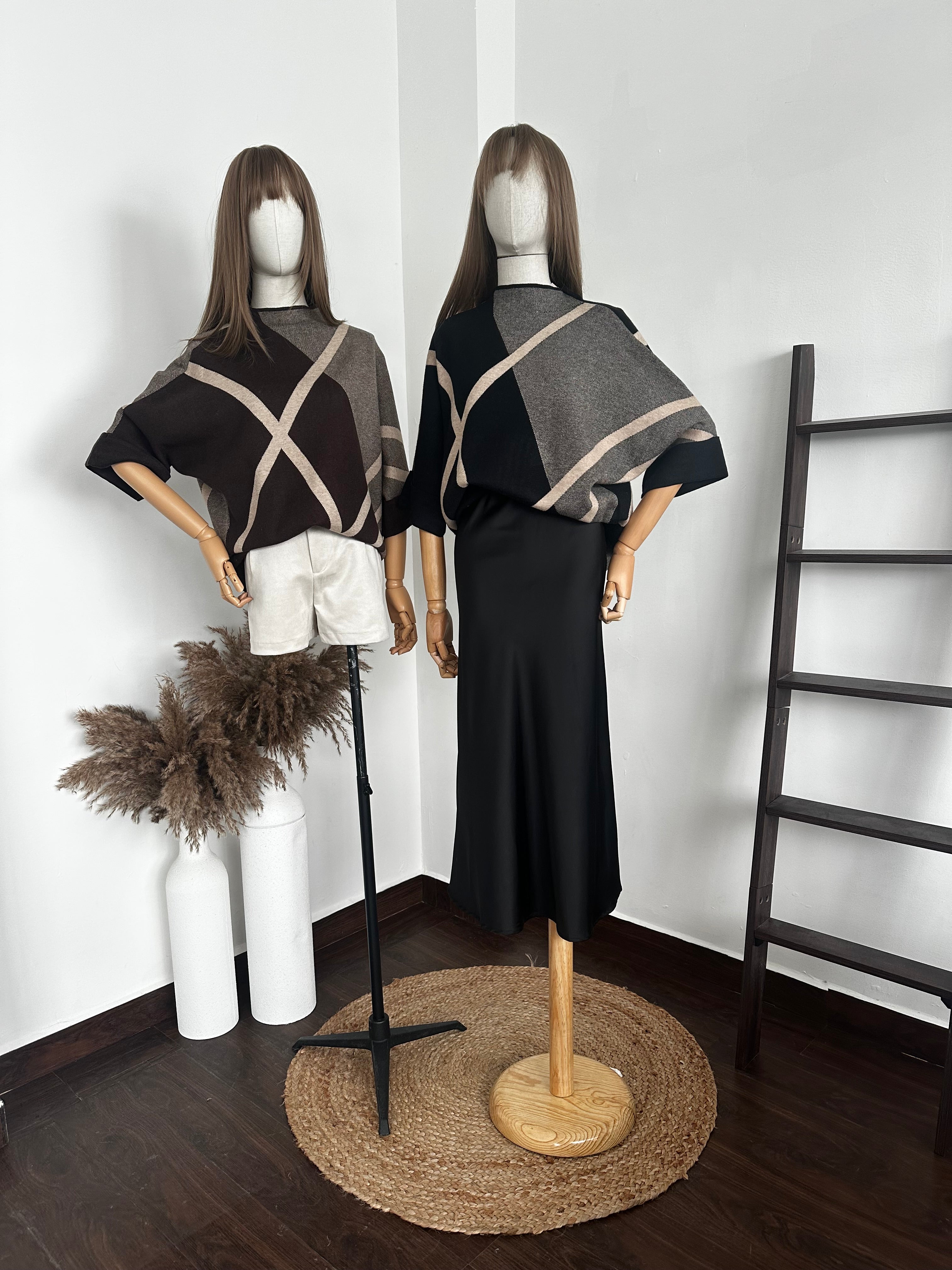 Blusa estilo capa