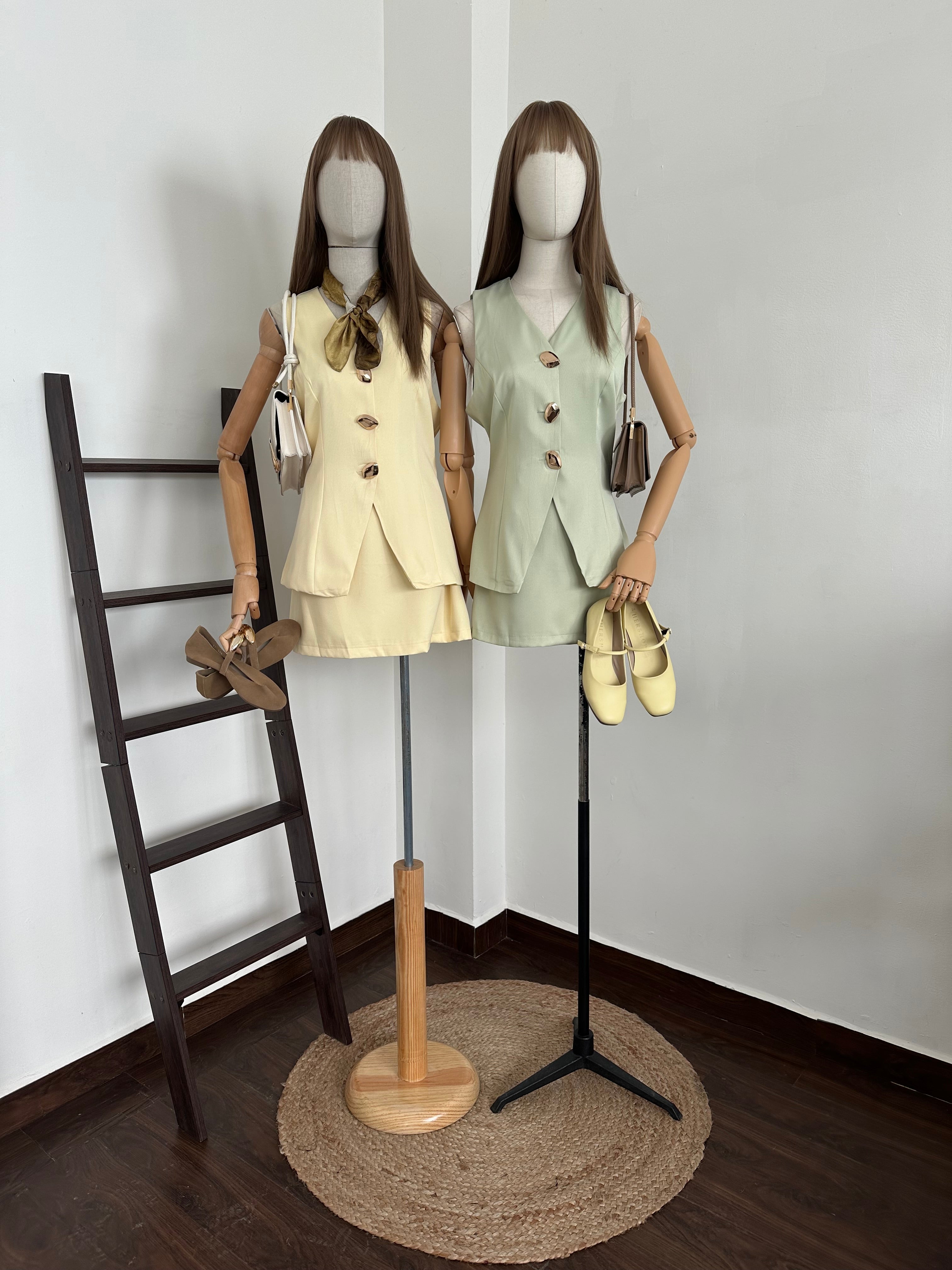 Conjunto falda y chaleco