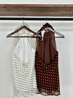 Blusa Halter polka c/ detalle dorado