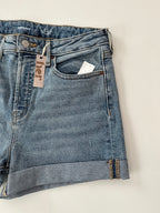 Short wide leg