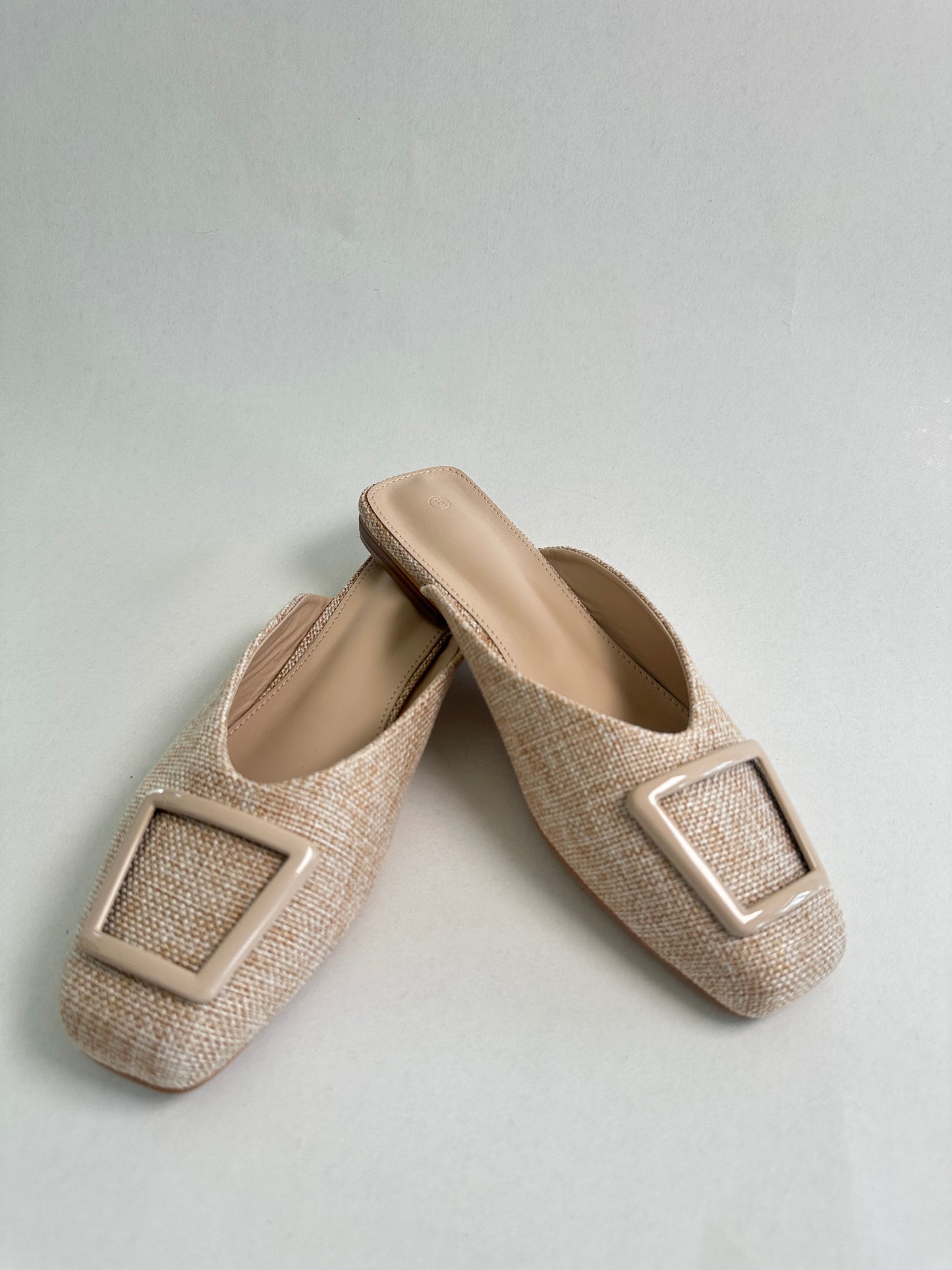 Mule shoes nude