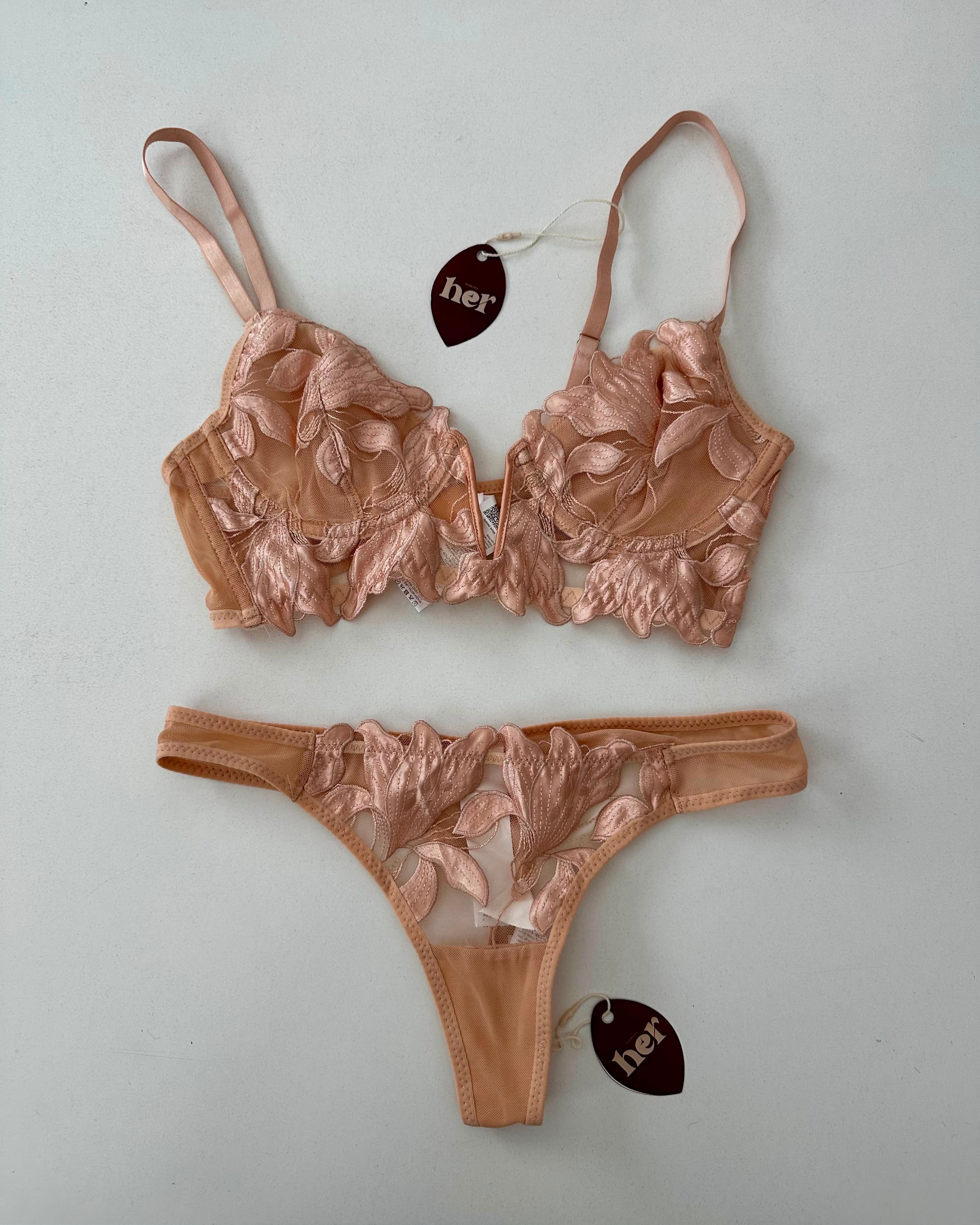 Set mesh con bordado