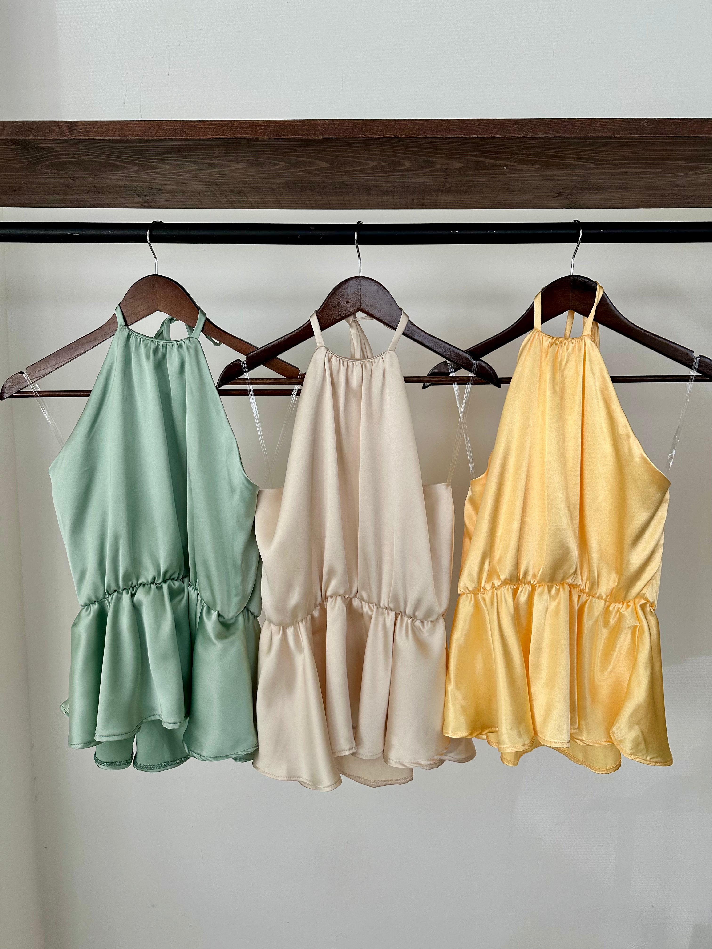 Blusas halter satinadas