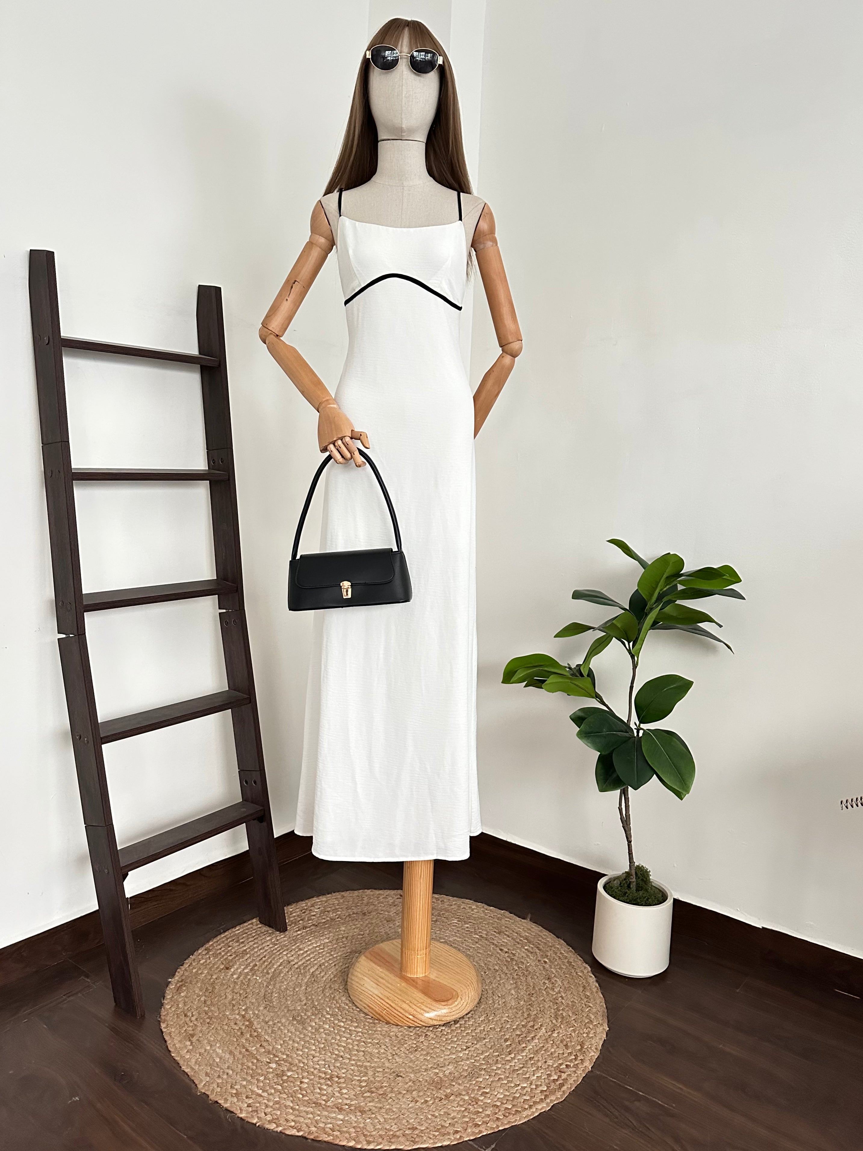 Vestido midi con contraste