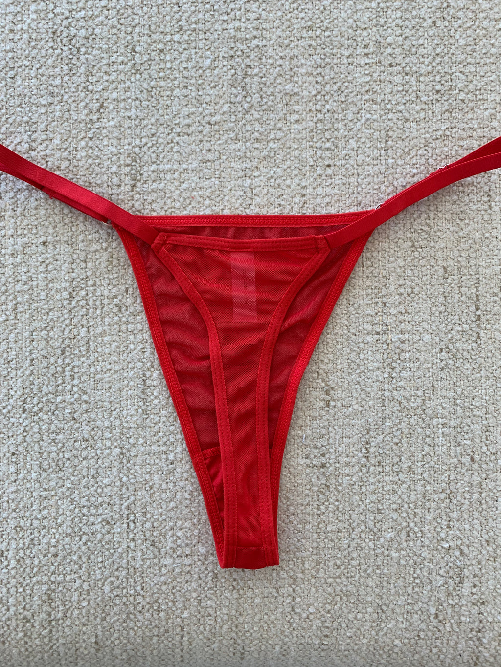 Tanga Rouge